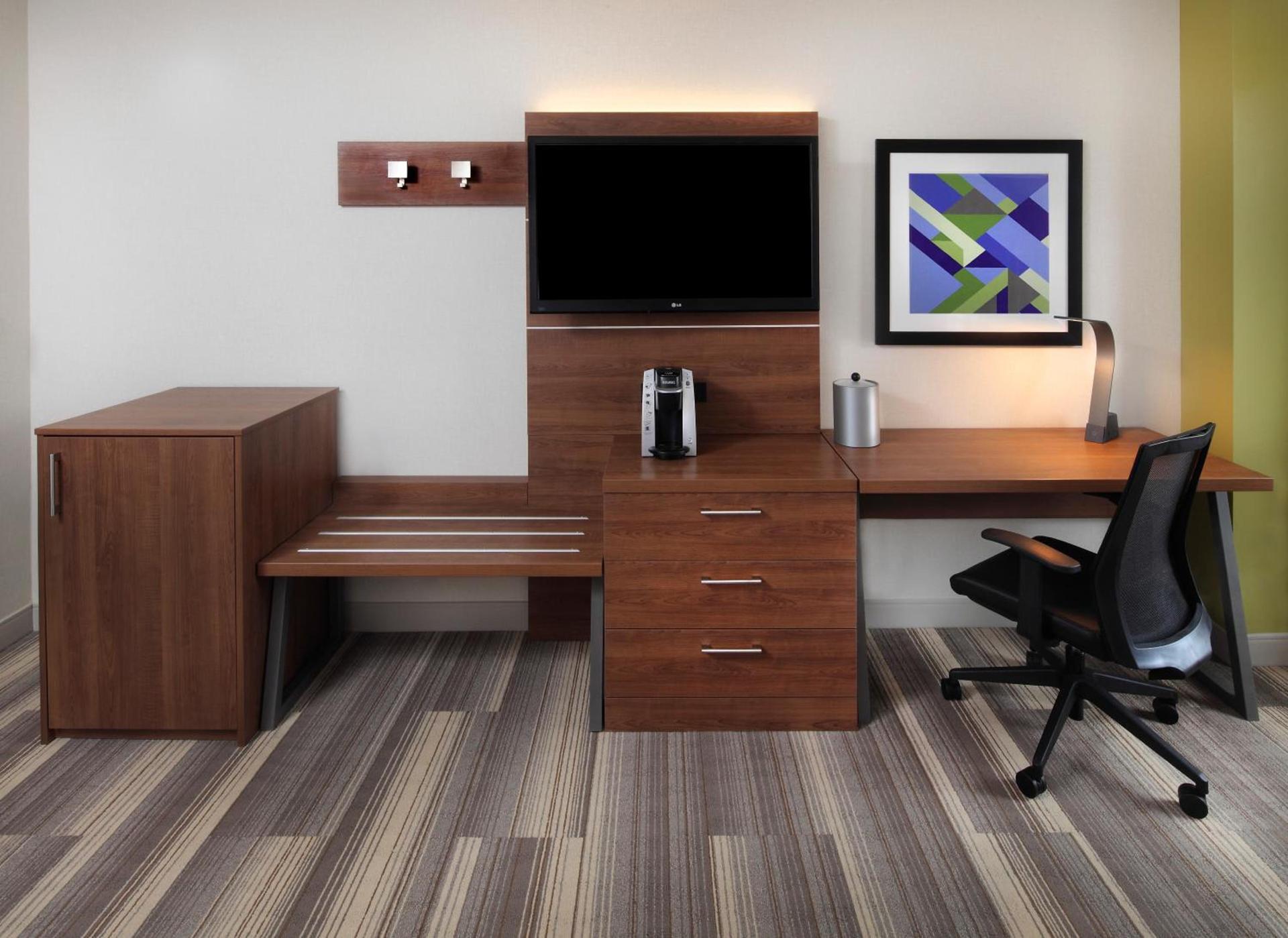 Holiday Inn Express Hotel & Suites Fisherman's Wharf by IHG photo 3