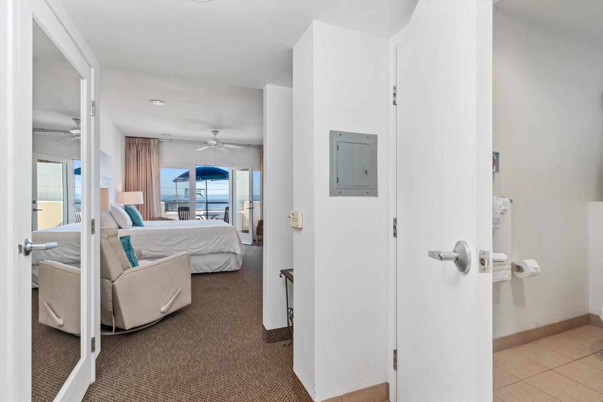 Beach House Inn & Suites photo 65