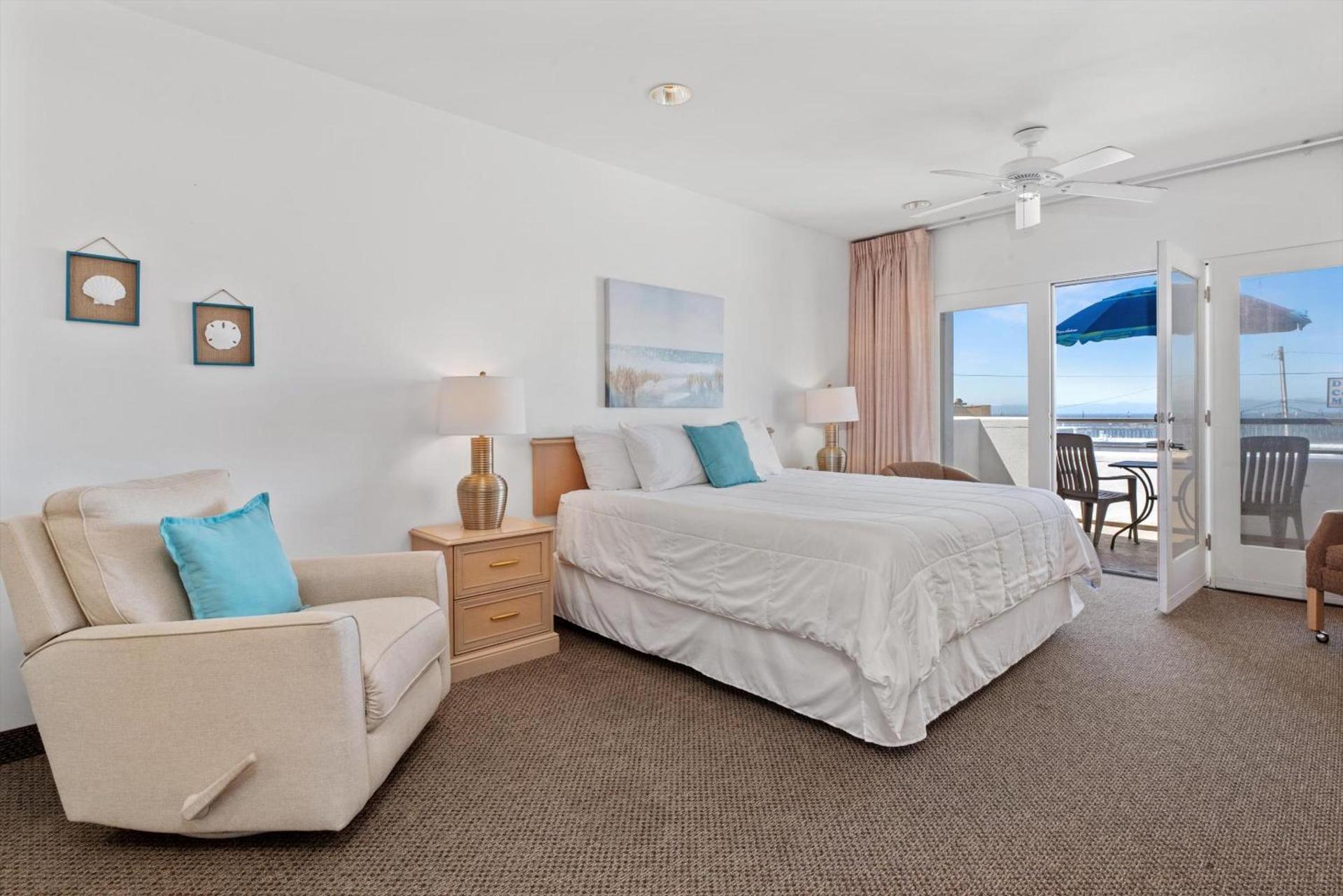 Beach House Inn & Suites photo 66