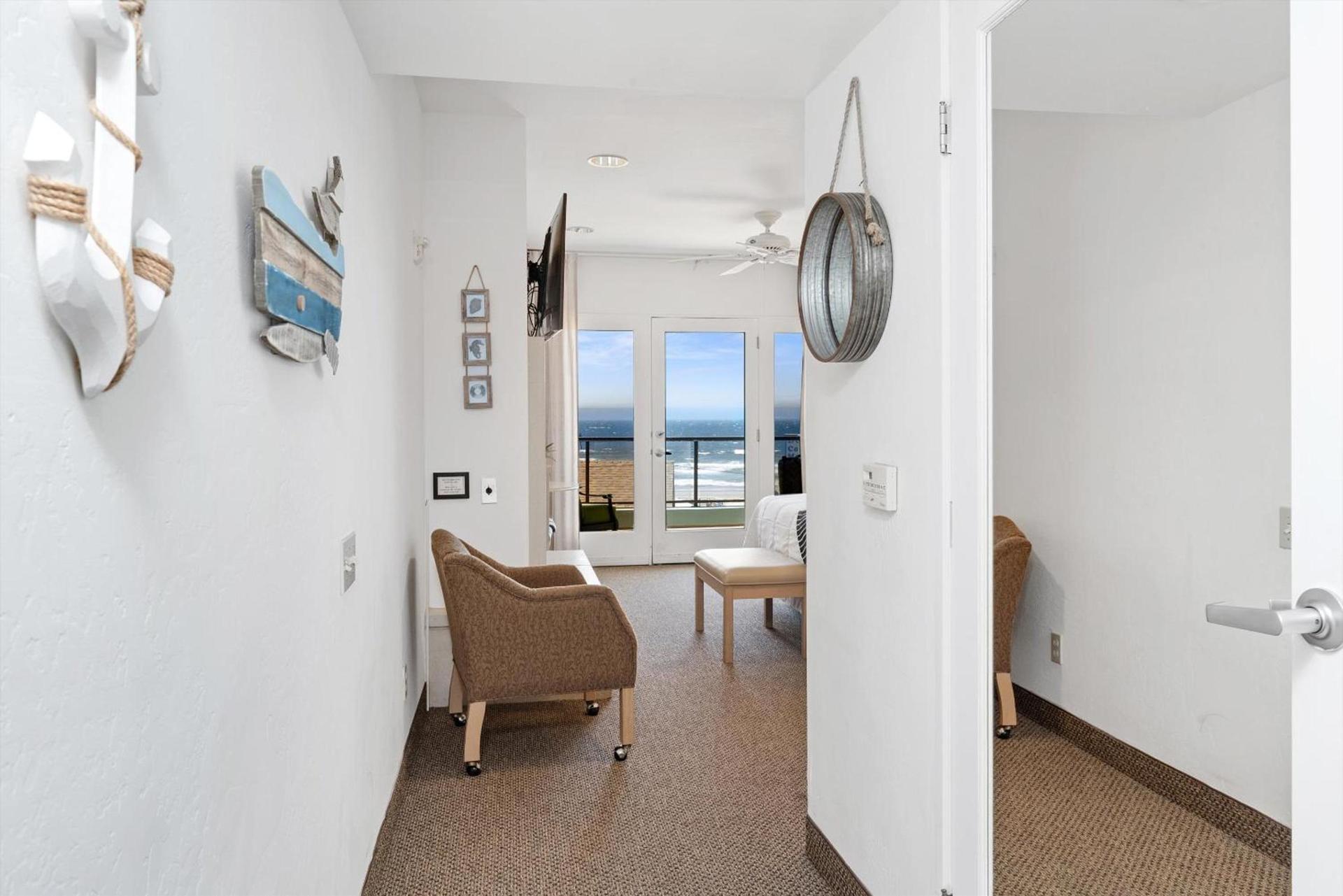 Beach House Inn & Suites photo 52