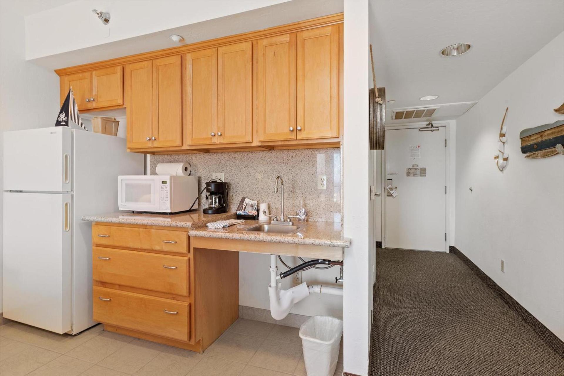 Beach House Inn & Suites photo 53