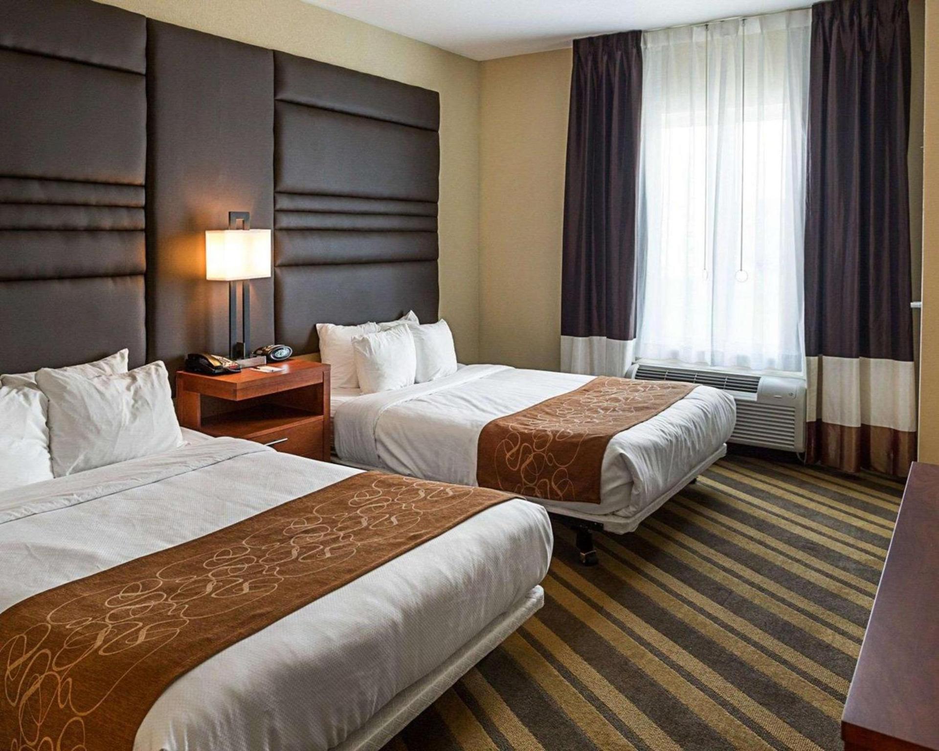 Comfort Suites near Tanger Outlet Mall photo 10