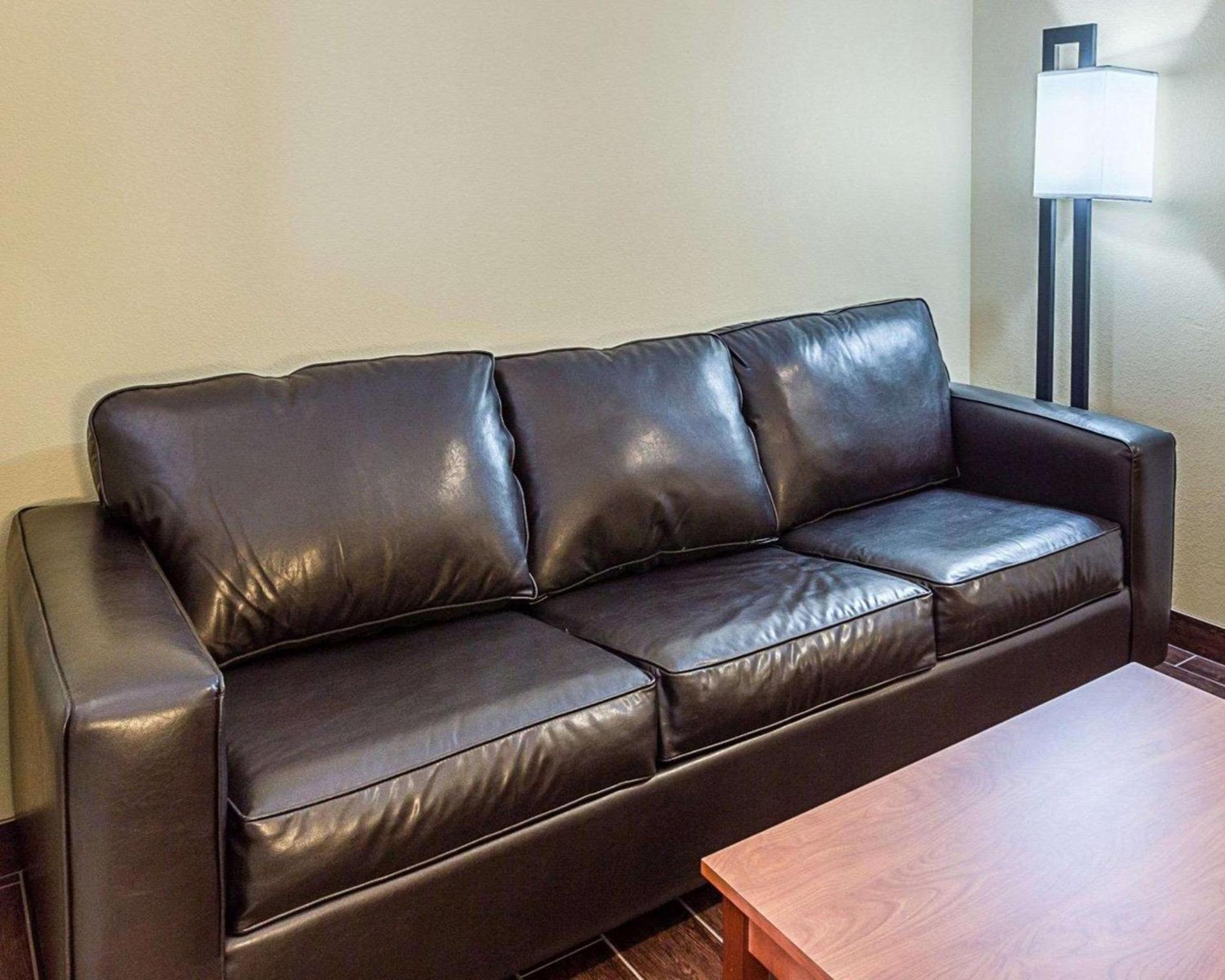 Comfort Suites near Tanger Outlet Mall photo 12
