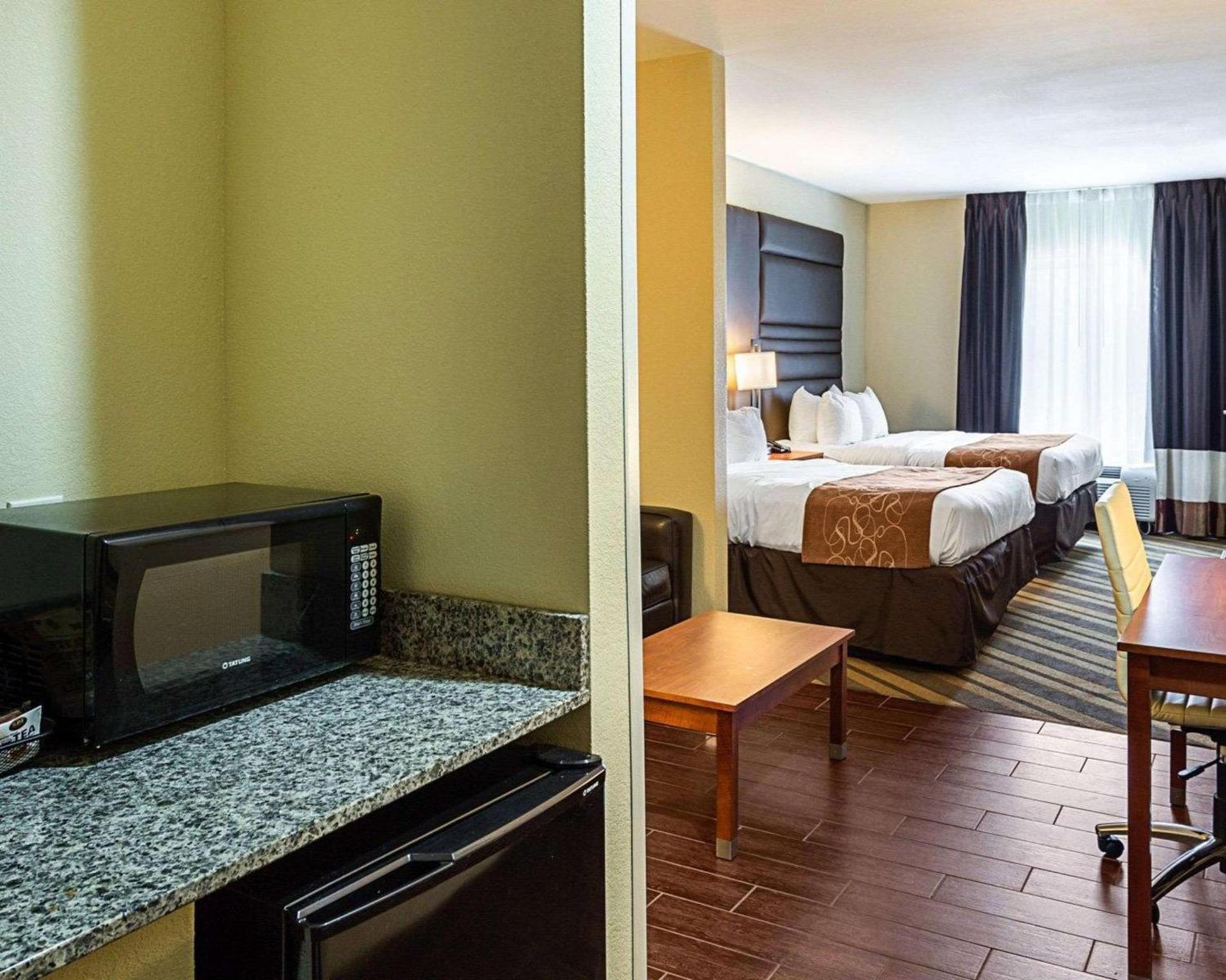 Comfort Suites near Tanger Outlet Mall photo 25