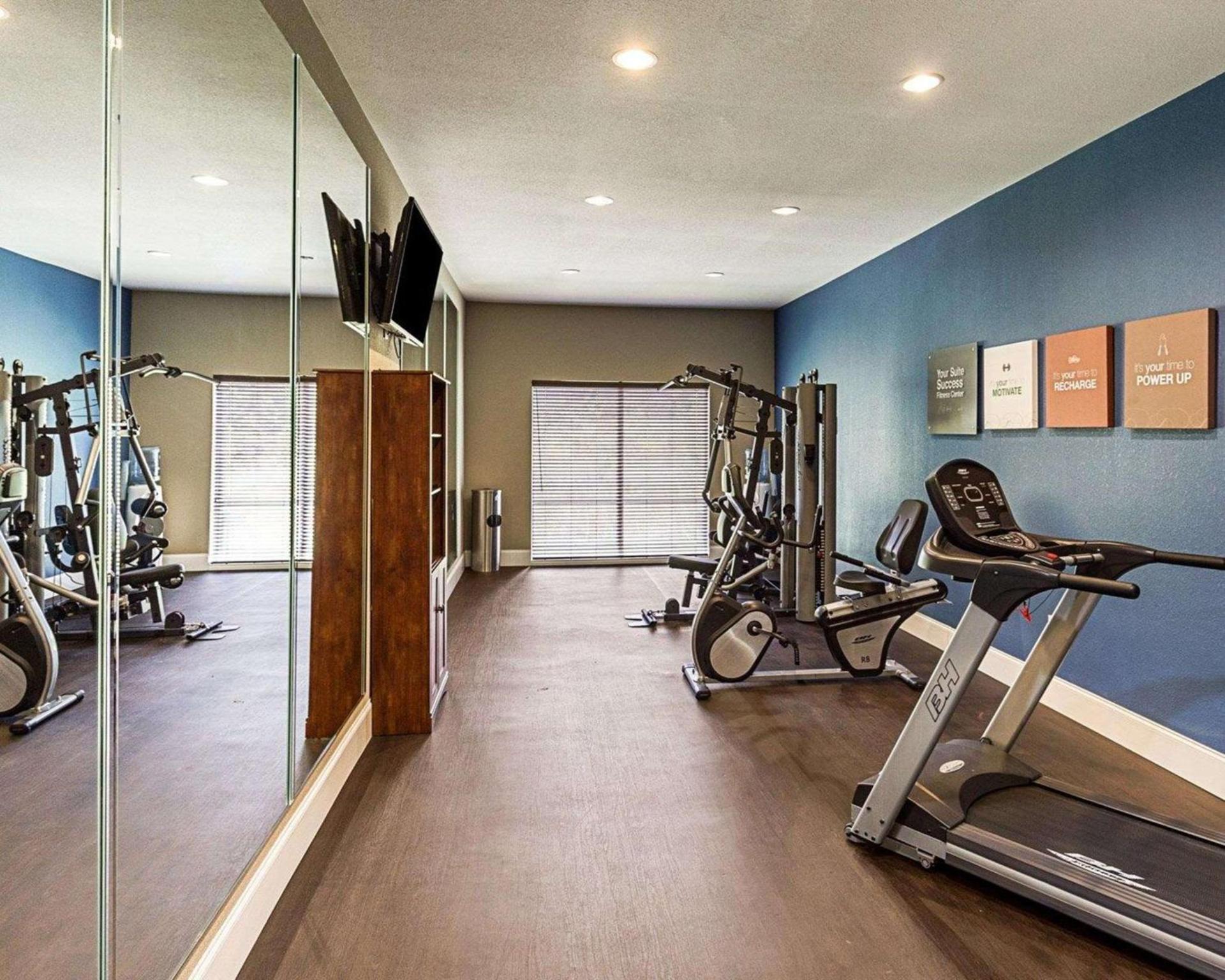 Comfort Suites near Tanger Outlet Mall photo 30