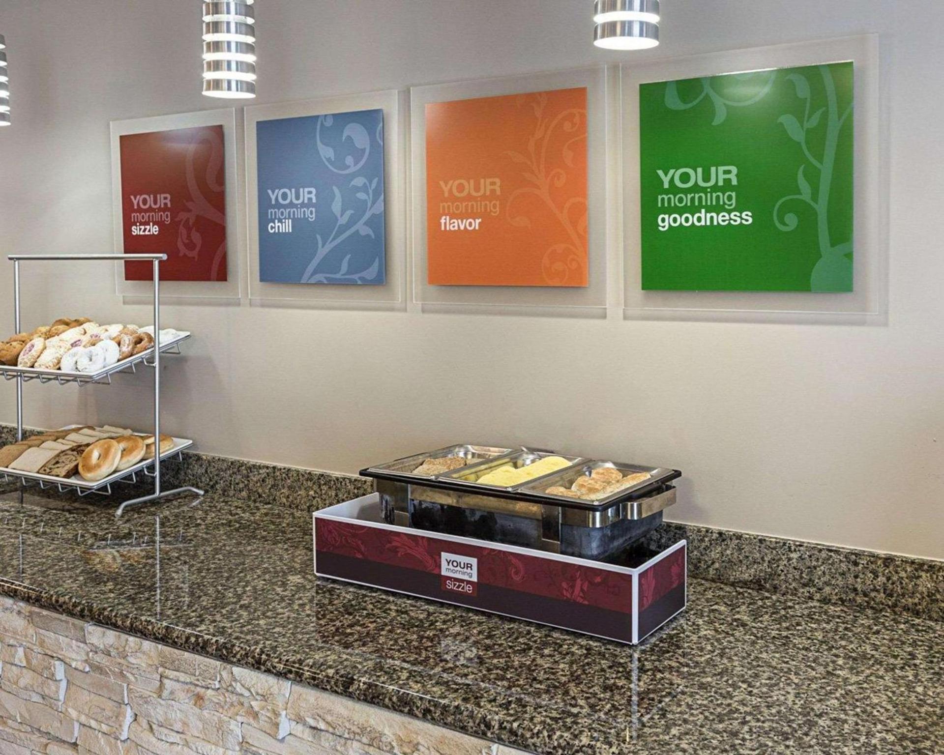 Comfort Suites near Tanger Outlet Mall photo 34