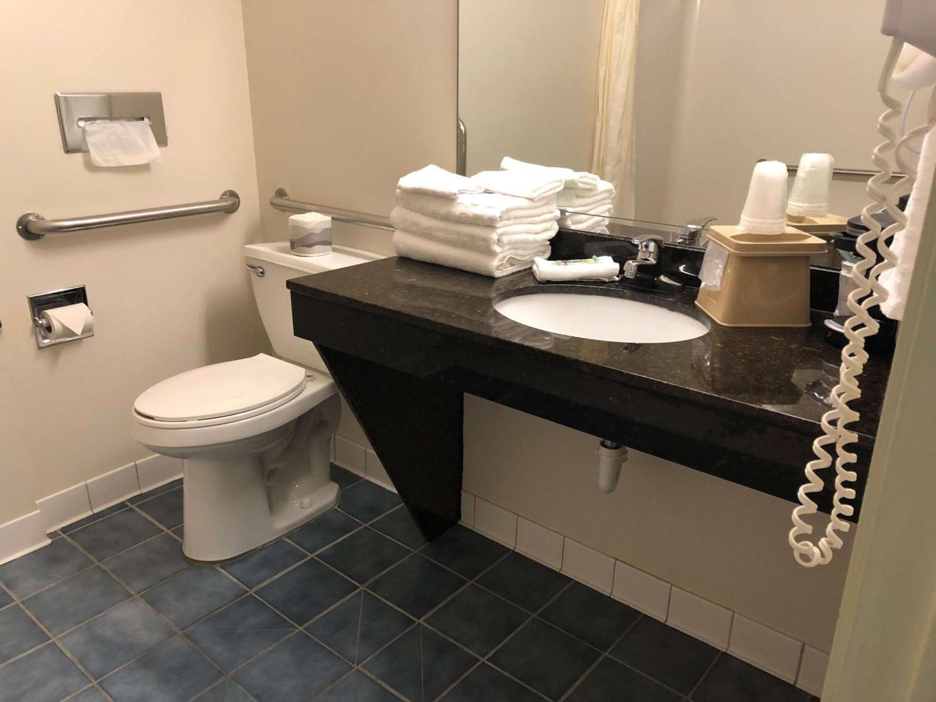 Best Western Clearlake Plaza photo 19