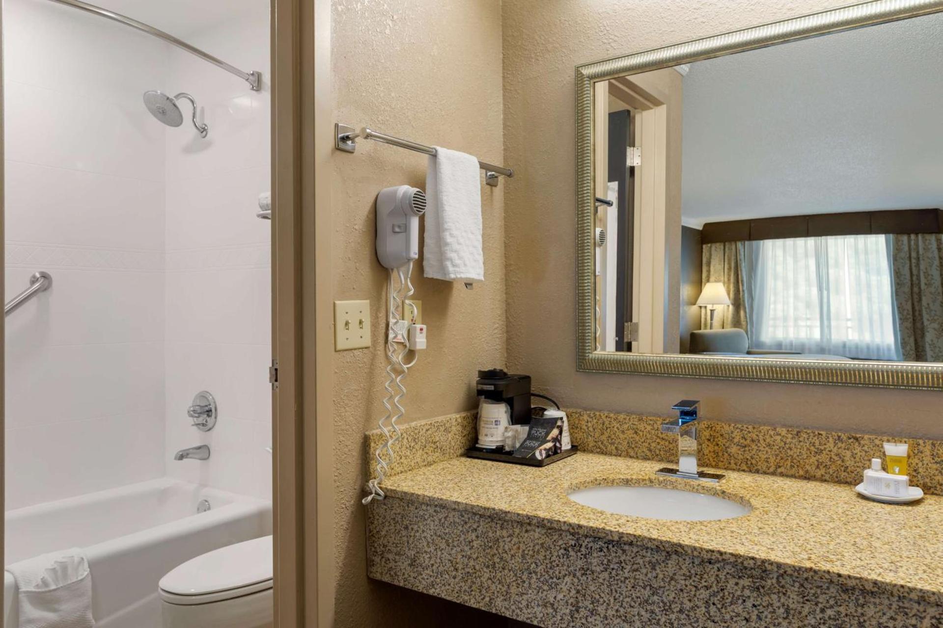 Best Western Smoky Mountain Inn photo 25
