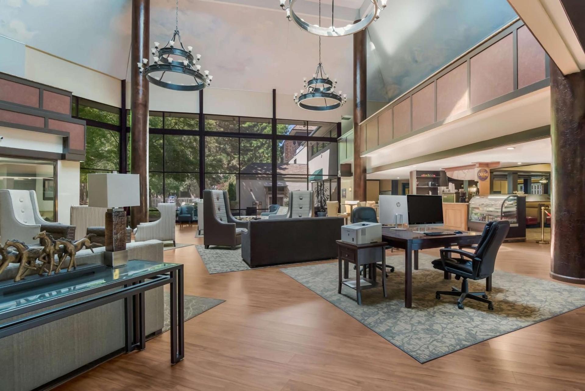 SureStay Plus Hotel by Best Western Reno Airport photo 4