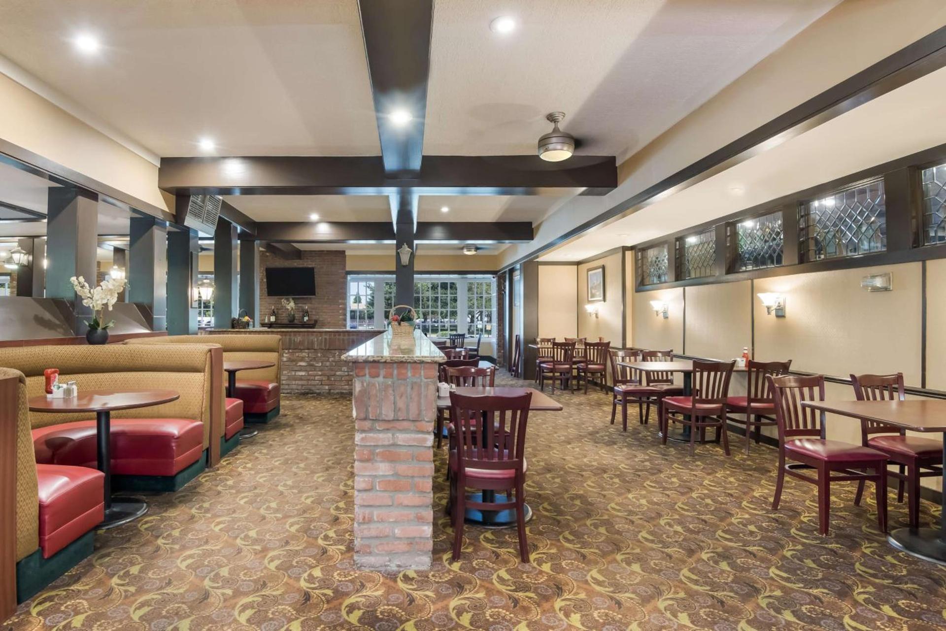 SureStay Plus Hotel by Best Western Reno Airport photo 10