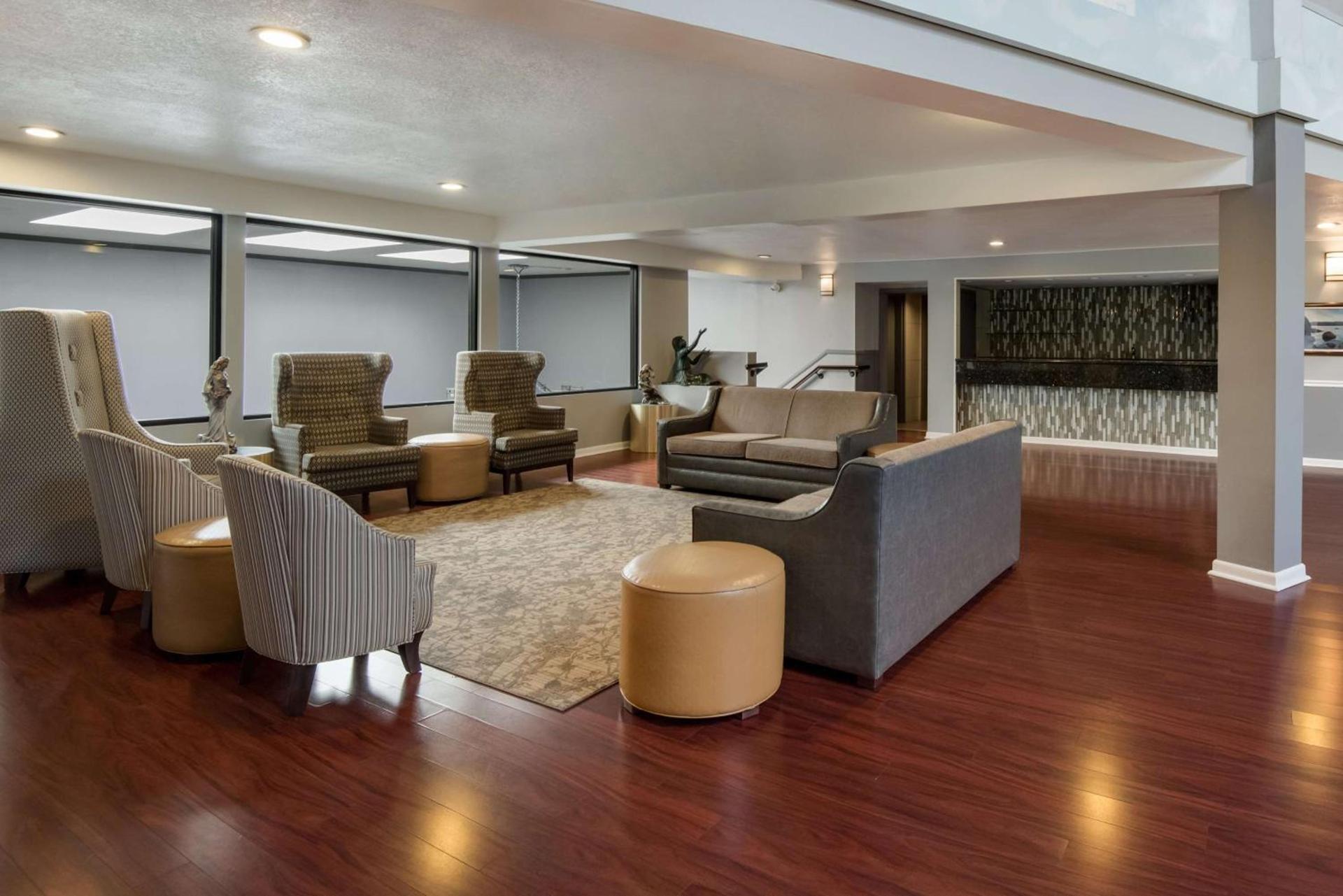 SureStay Plus Hotel by Best Western Reno Airport photo 14