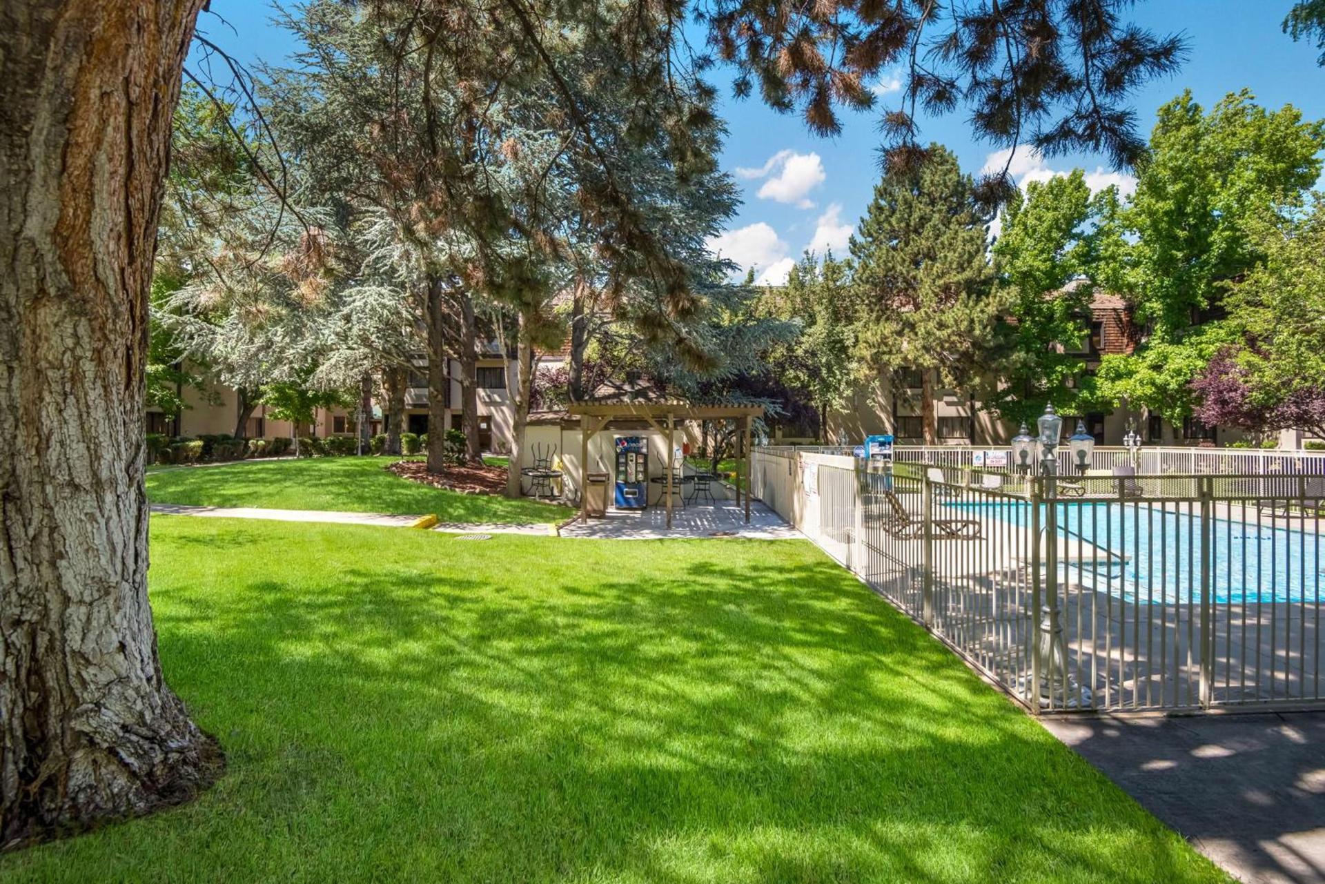 SureStay Plus Hotel by Best Western Reno Airport photo 48