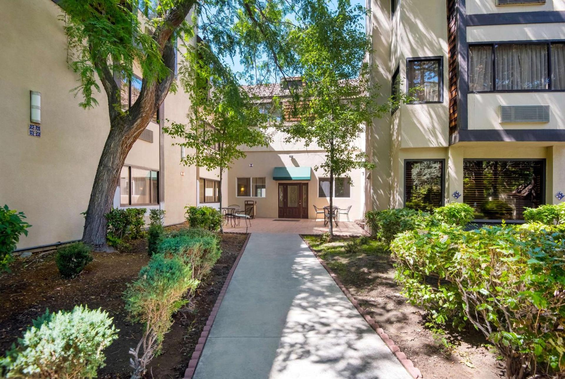 SureStay Plus Hotel by Best Western Reno Airport photo 47