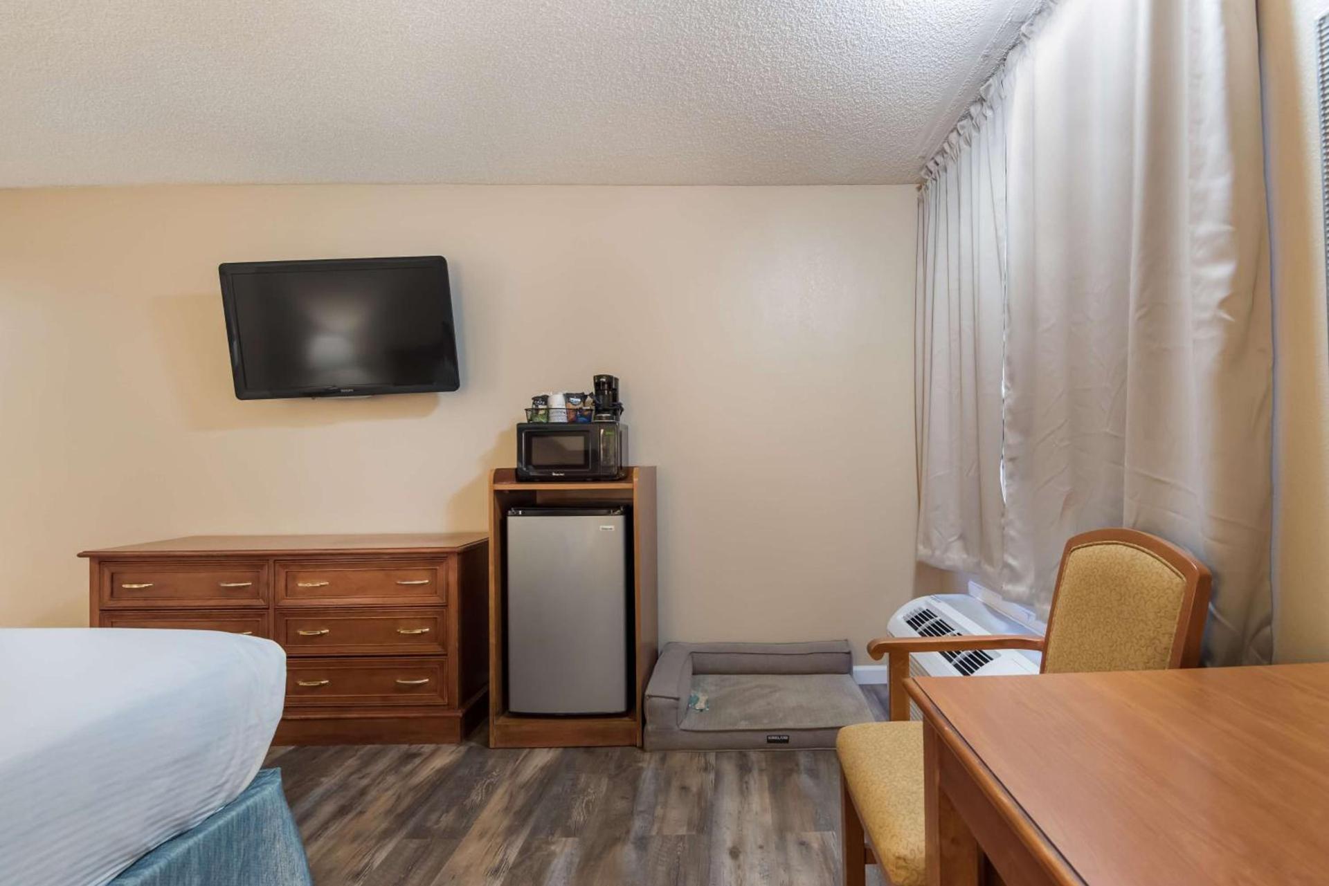 SureStay Plus Hotel by Best Western Reno Airport photo 25