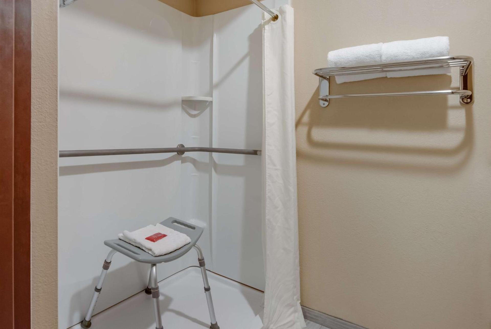 SureStay Plus Hotel by Best Western Reno Airport photo 31