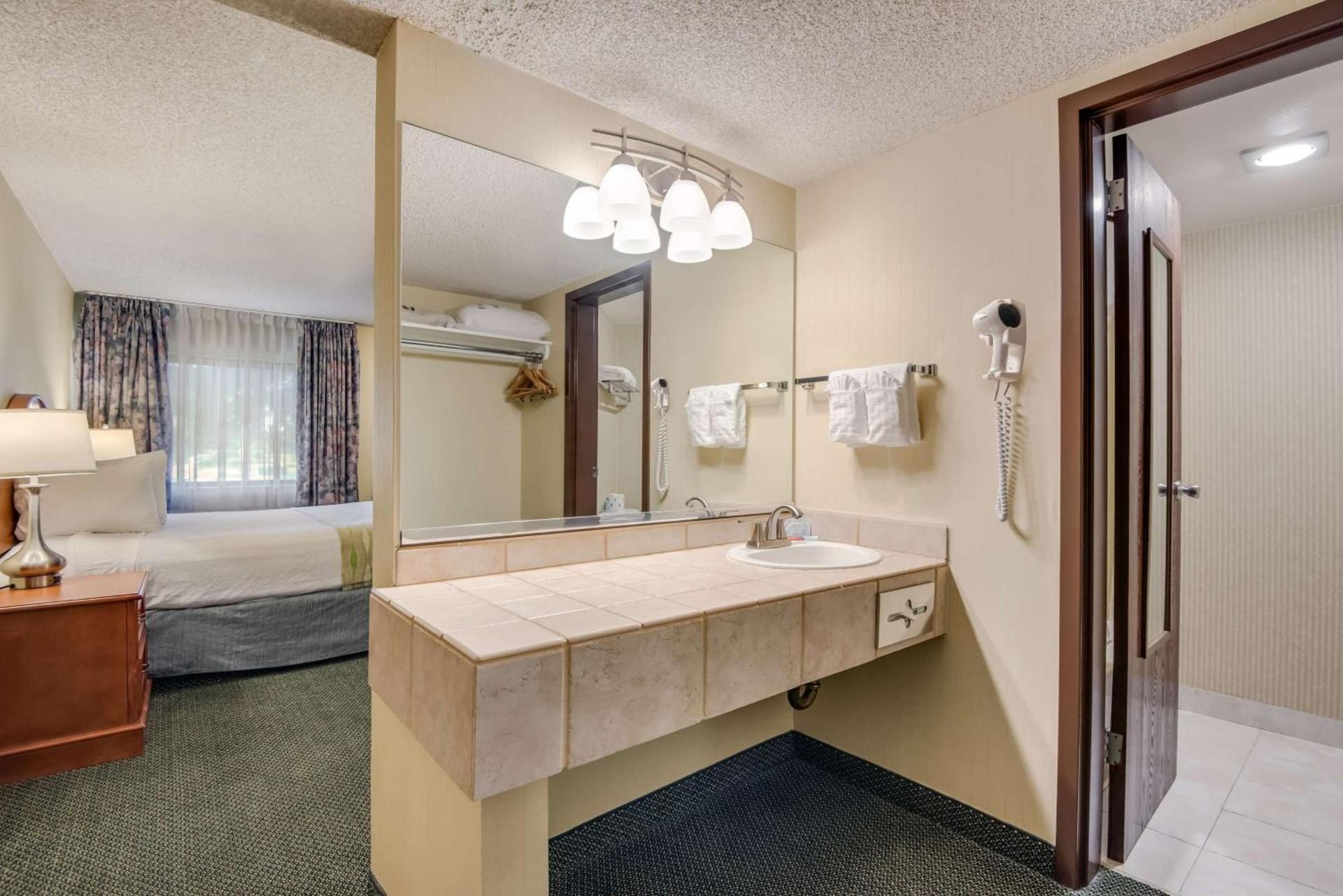 SureStay Plus Hotel by Best Western Reno Airport photo 33