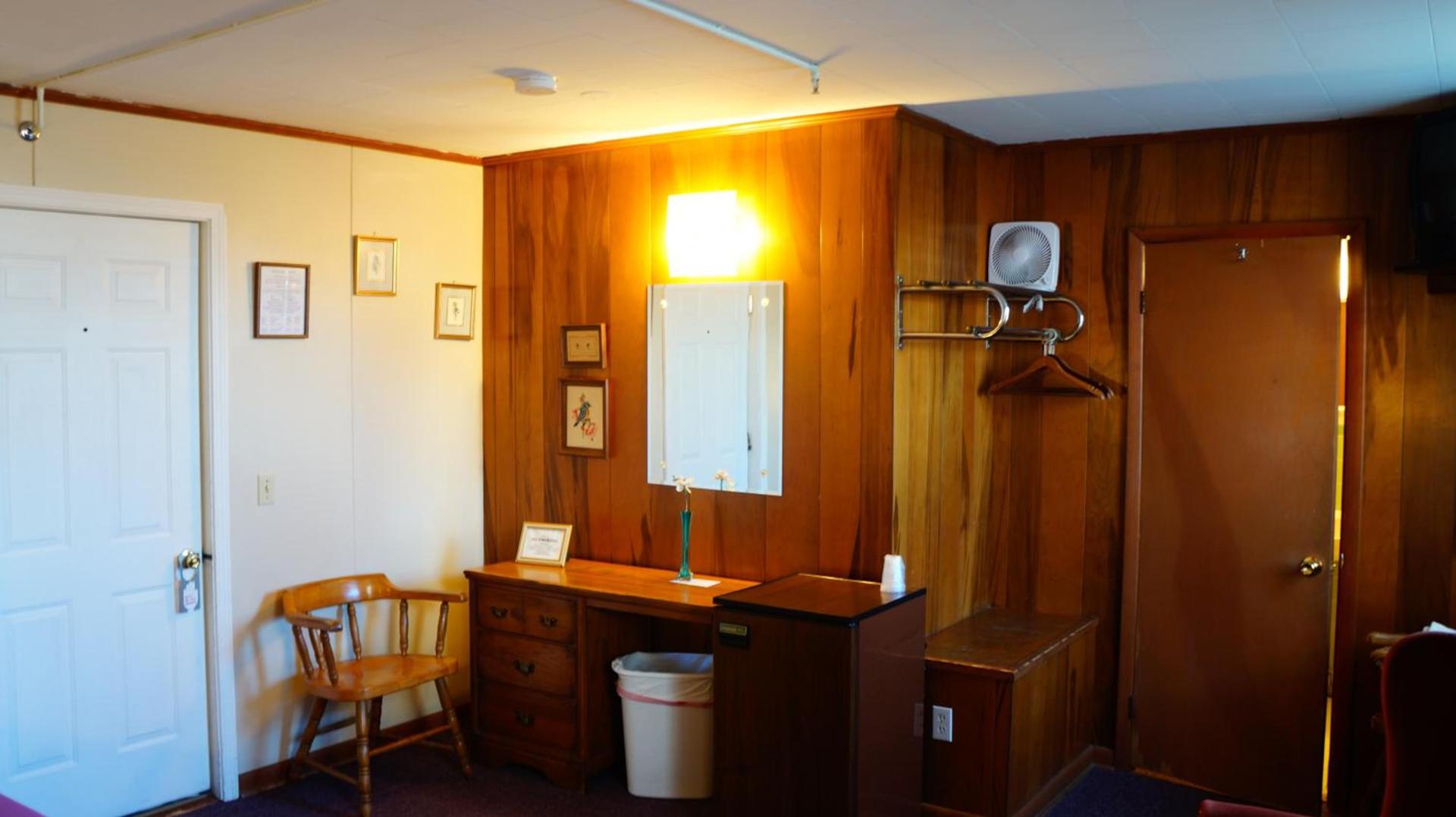 Harbor Haus Inn & Suites photo 24