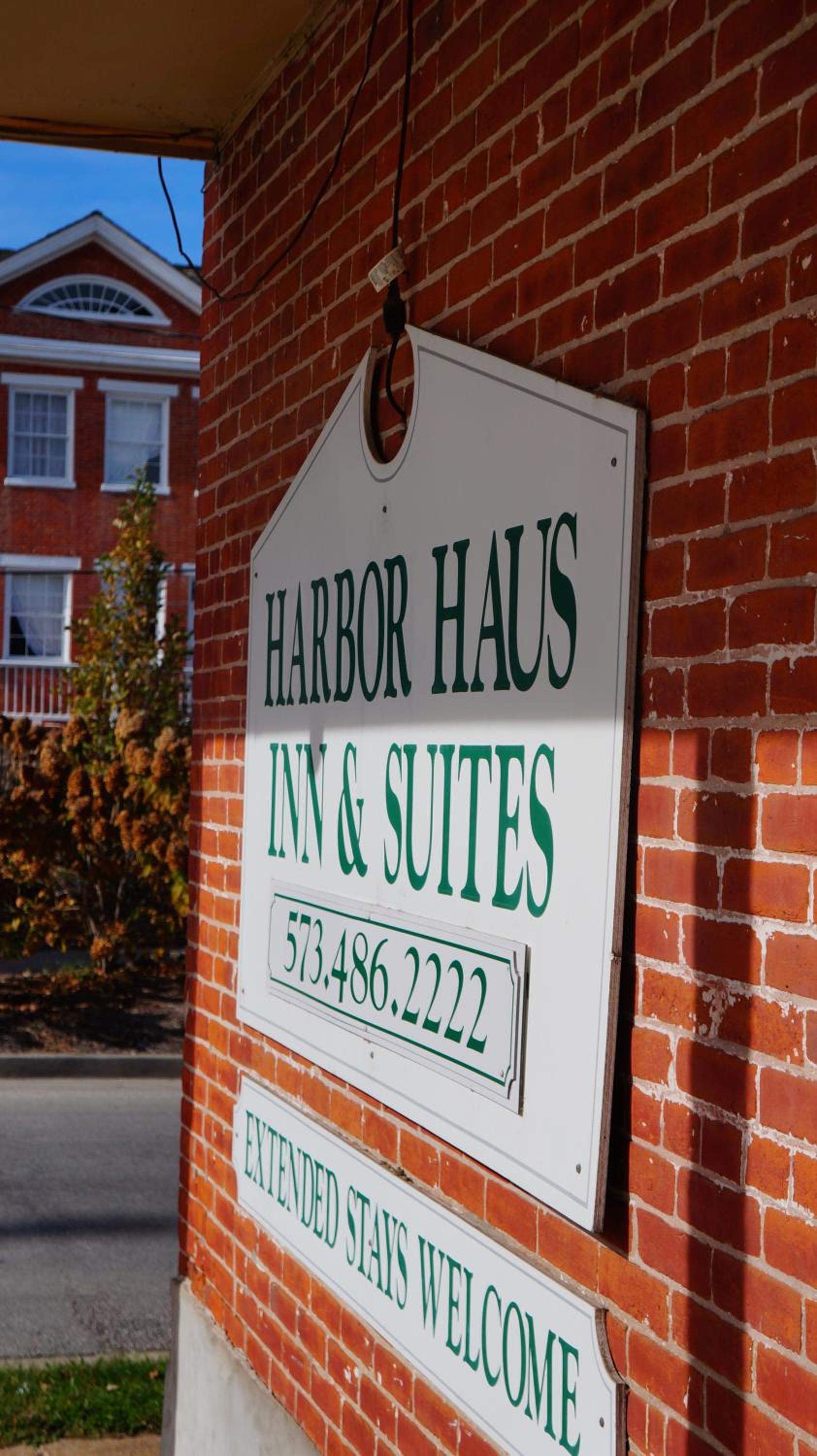 Harbor Haus Inn & Suites photo 58