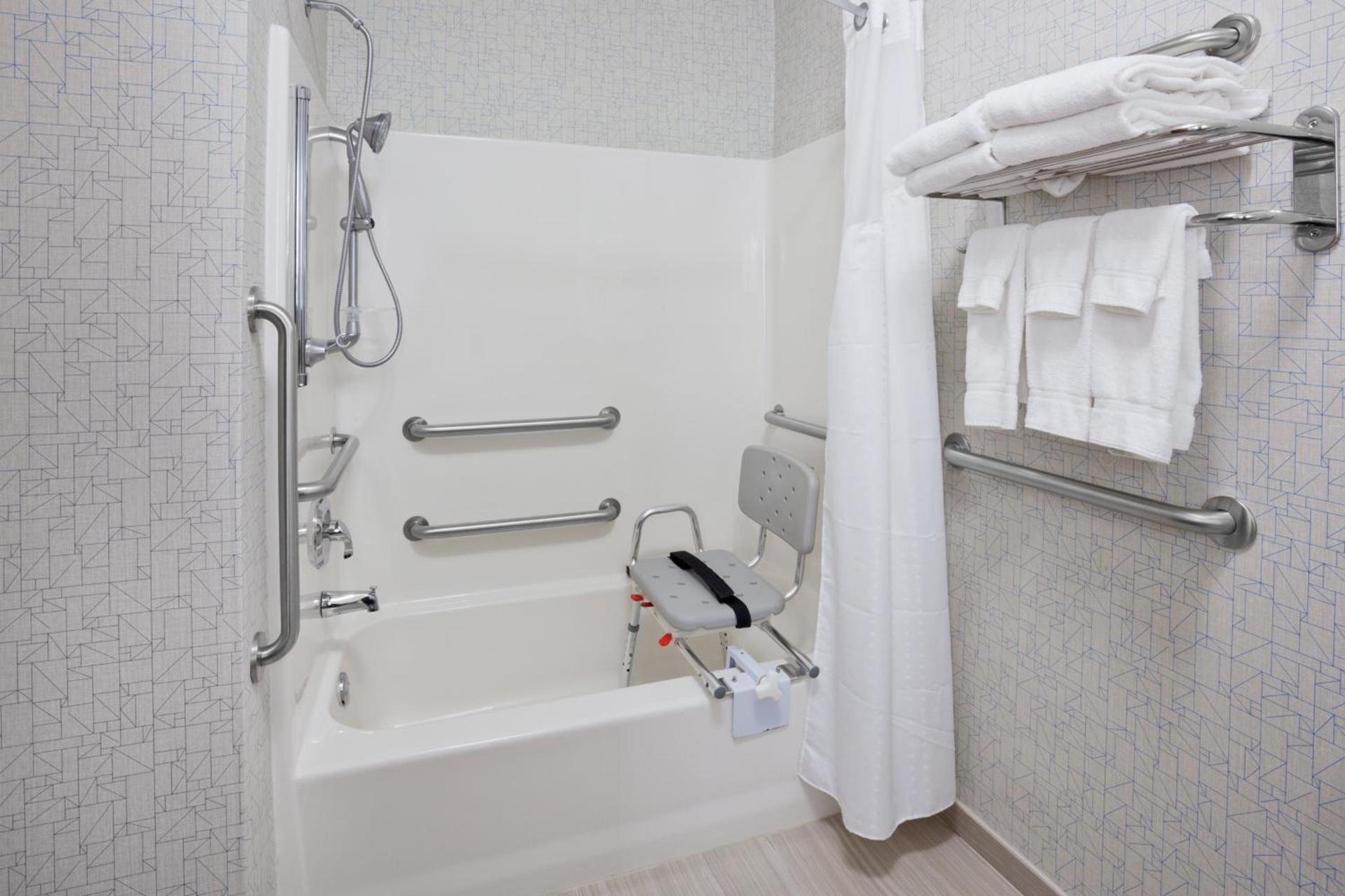 Holiday Inn Express & Suites - Dickinson by IHG photo 74