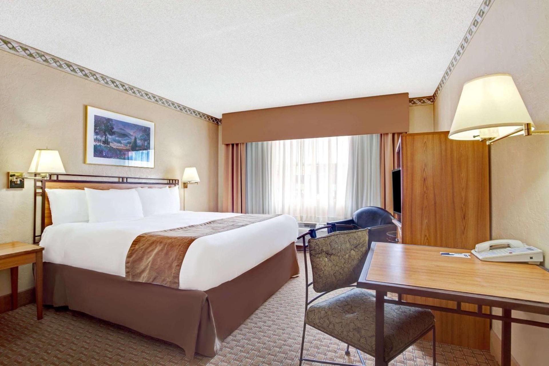 Travelodge by Wyndham Seattle By The Space Needle photo 13