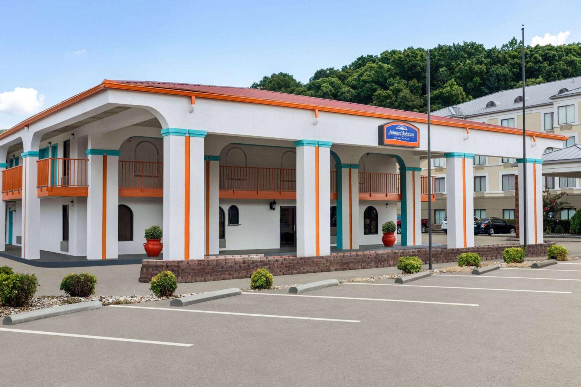 Howard Johnson by Wyndham Chattanooga Lookout Mountain I-24 photo 1