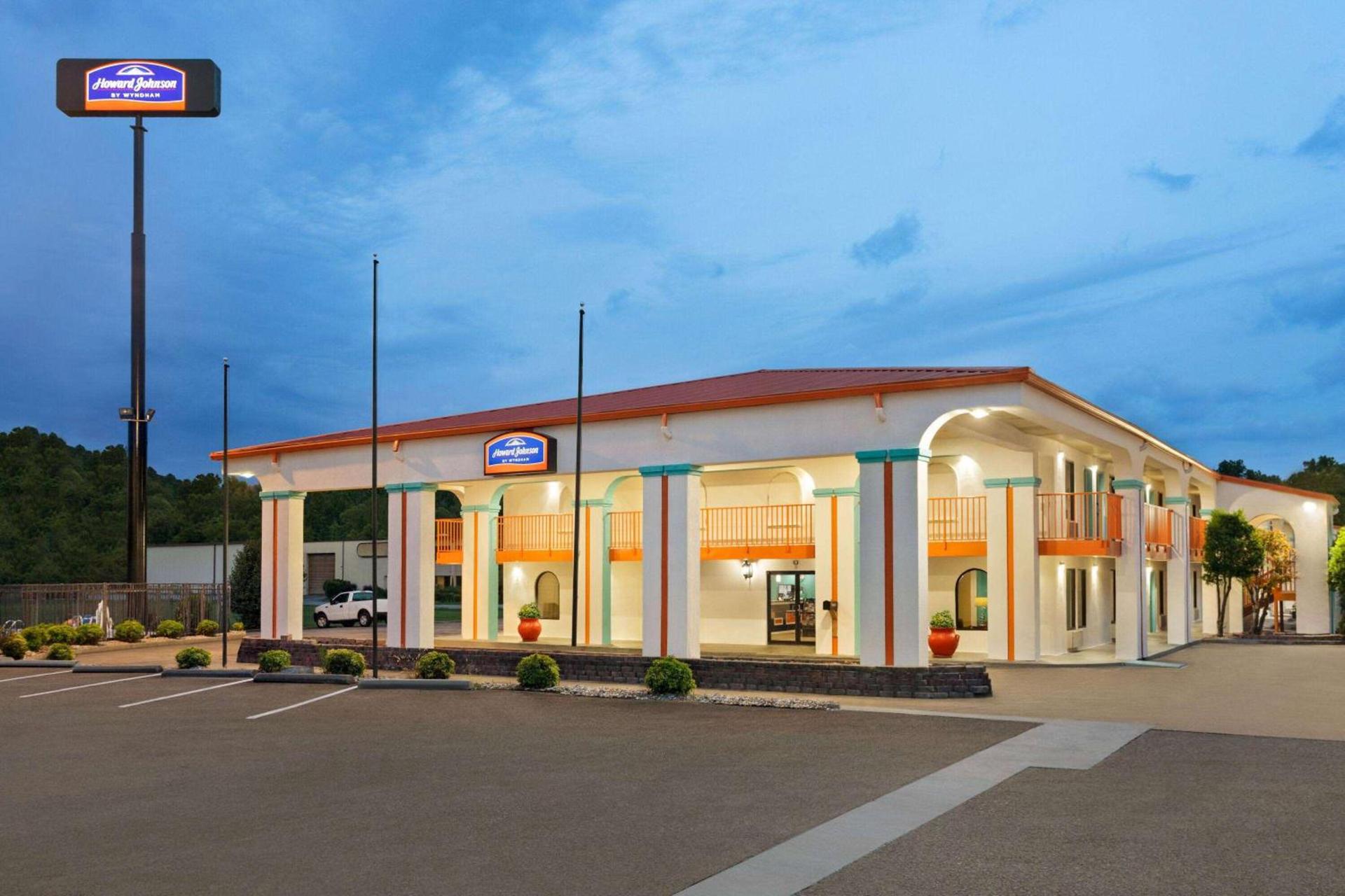 Howard Johnson by Wyndham Chattanooga Lookout Mountain I-24 photo 5