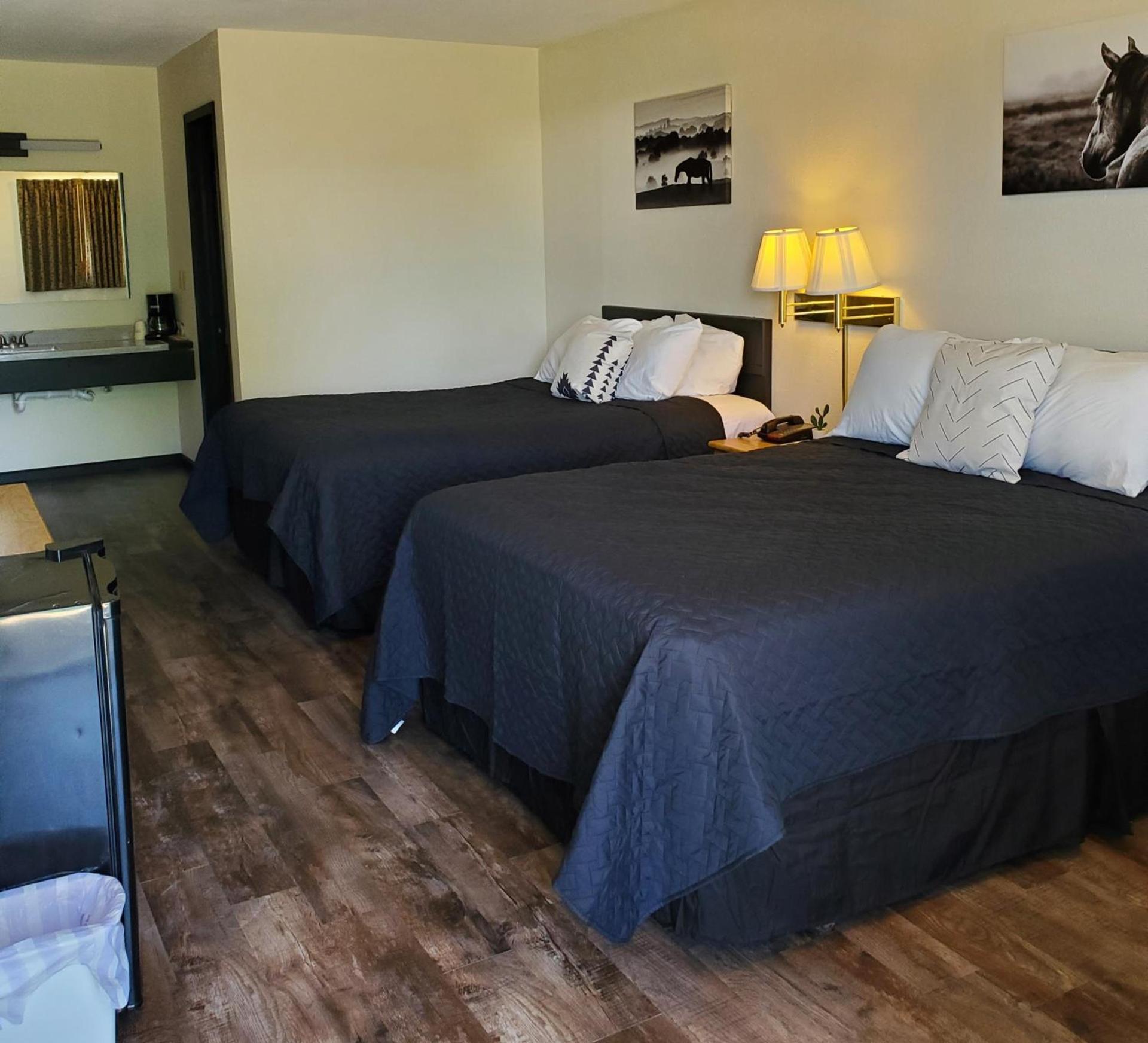 Cactus Inn and Suites photo 9