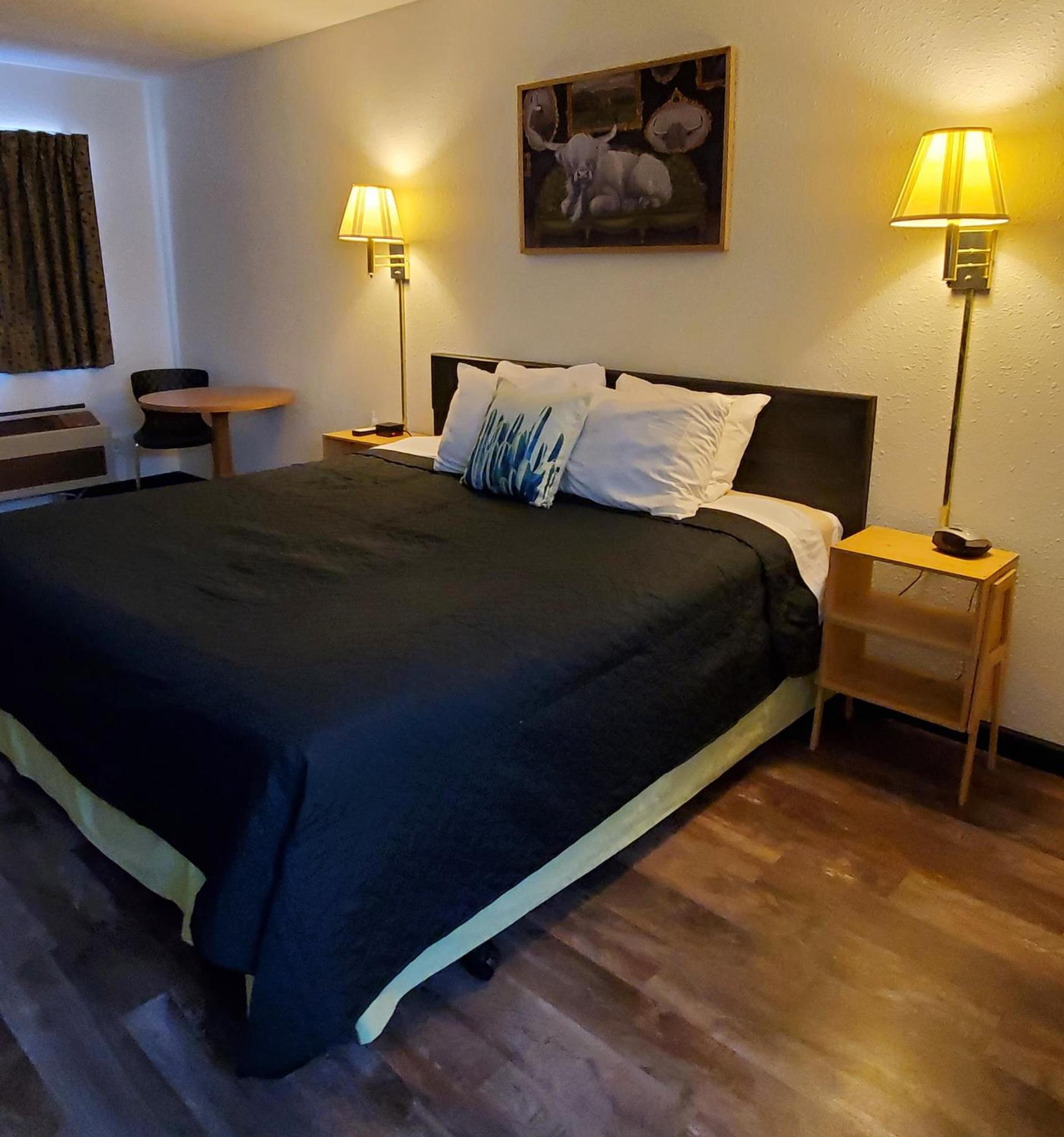 Cactus Inn and Suites photo 15