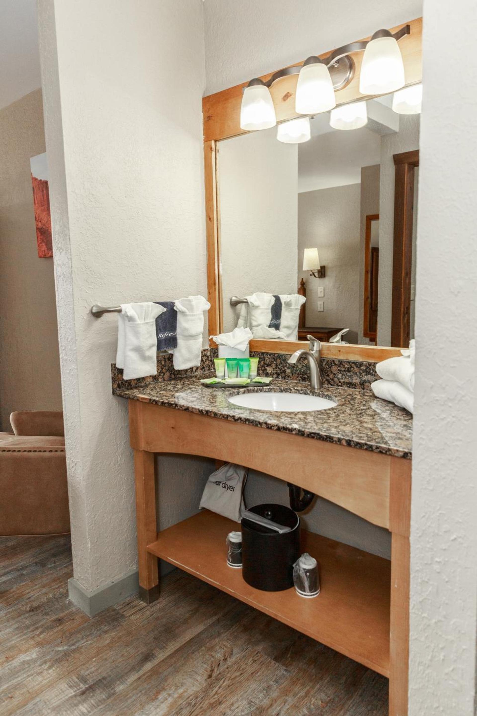 Aarchway Inn photo 64