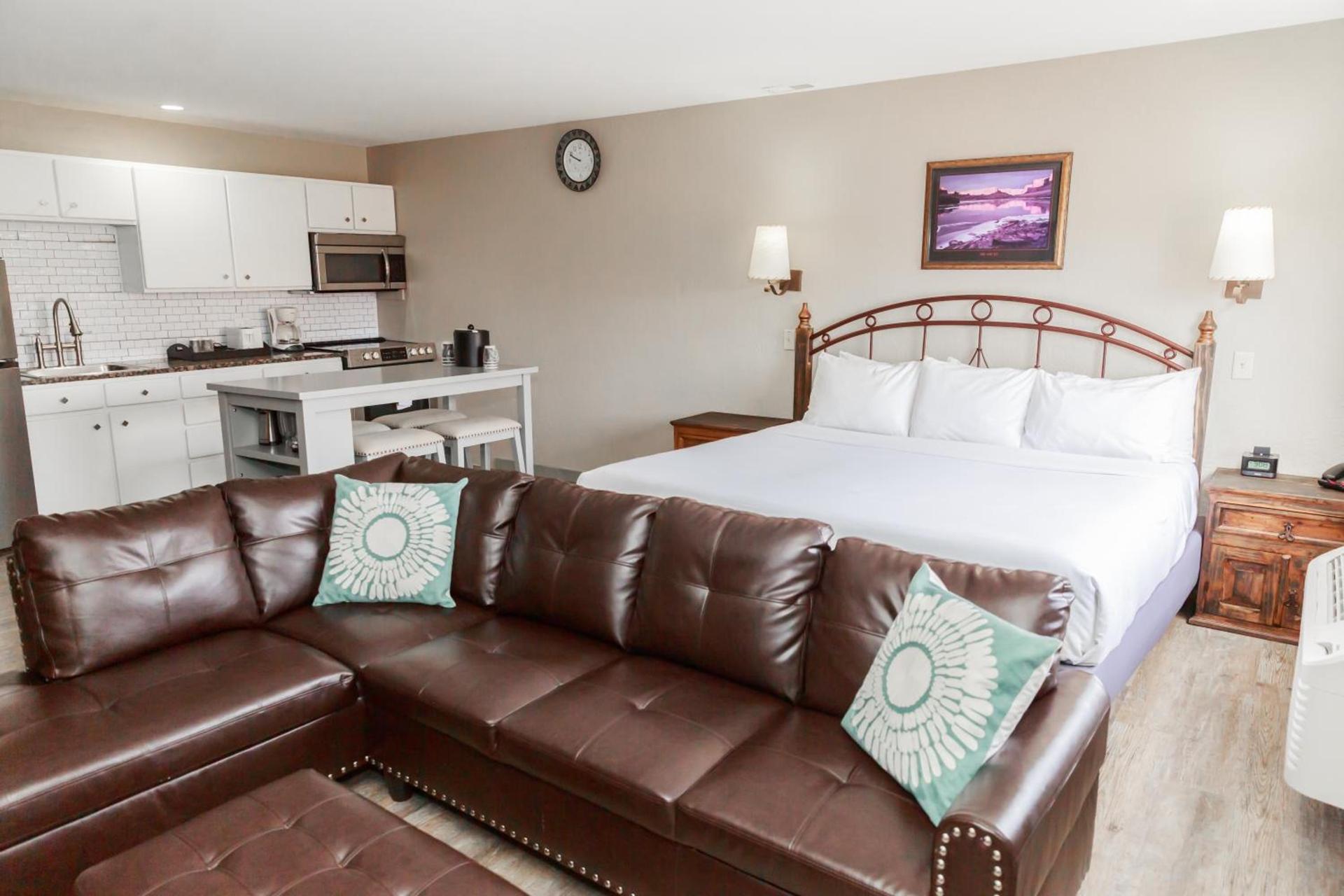 Aarchway Inn photo 60