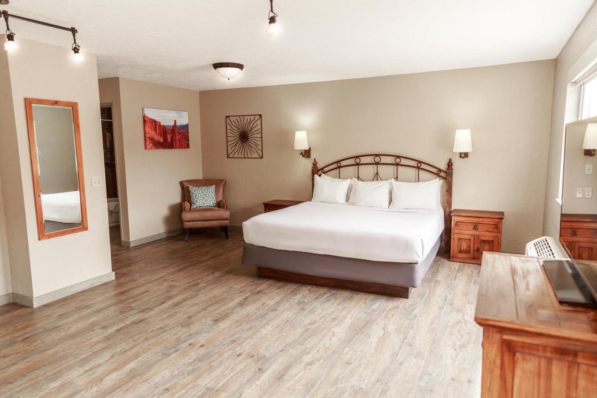 Aarchway Inn photo 56