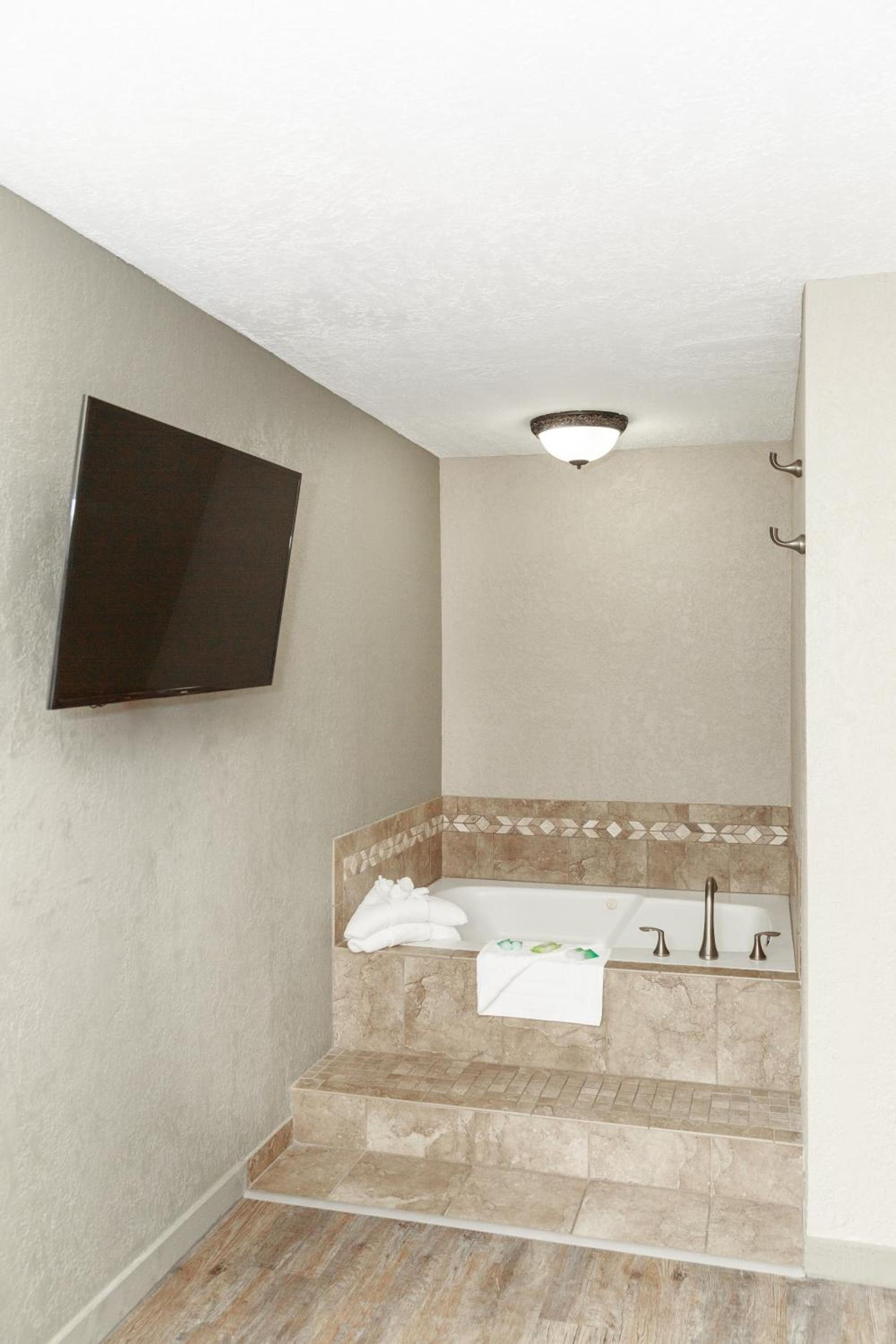 Aarchway Inn photo 31