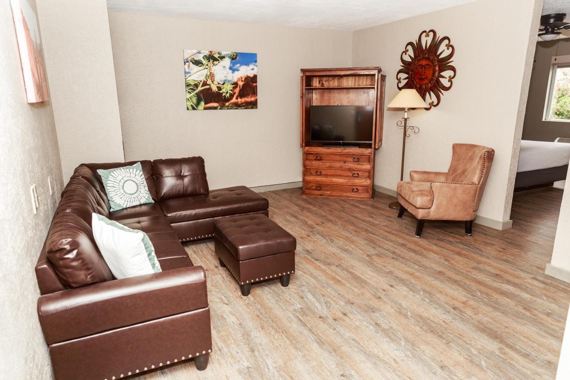 Aarchway Inn photo 30