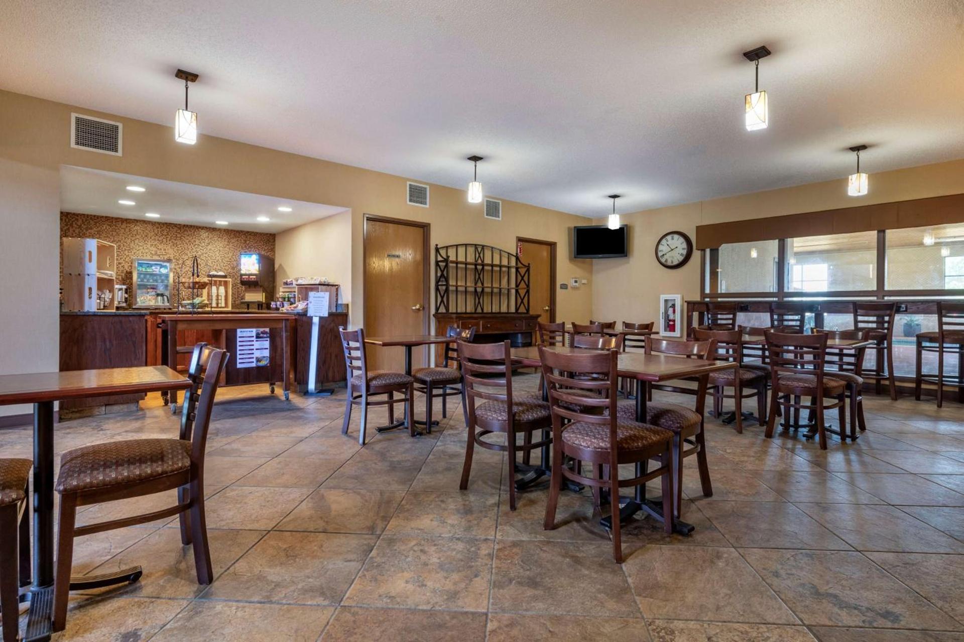 Best Western Plus Chelsea Hotel photo 5