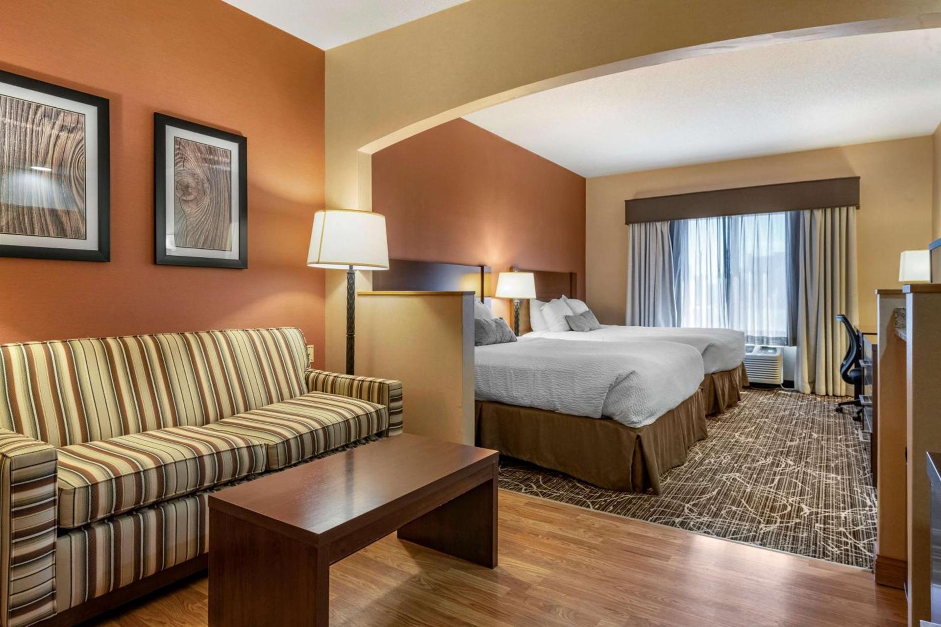 Best Western Plus Chelsea Hotel photo 3