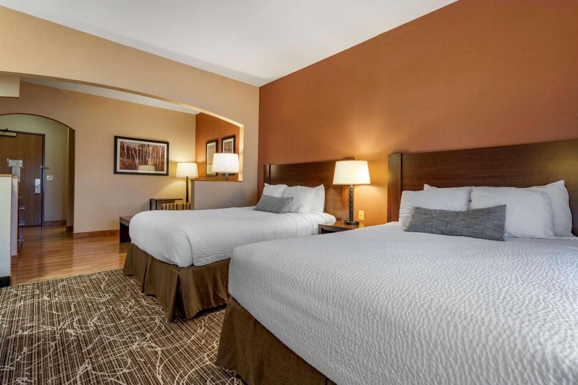 Best Western Plus Chelsea Hotel photo 10