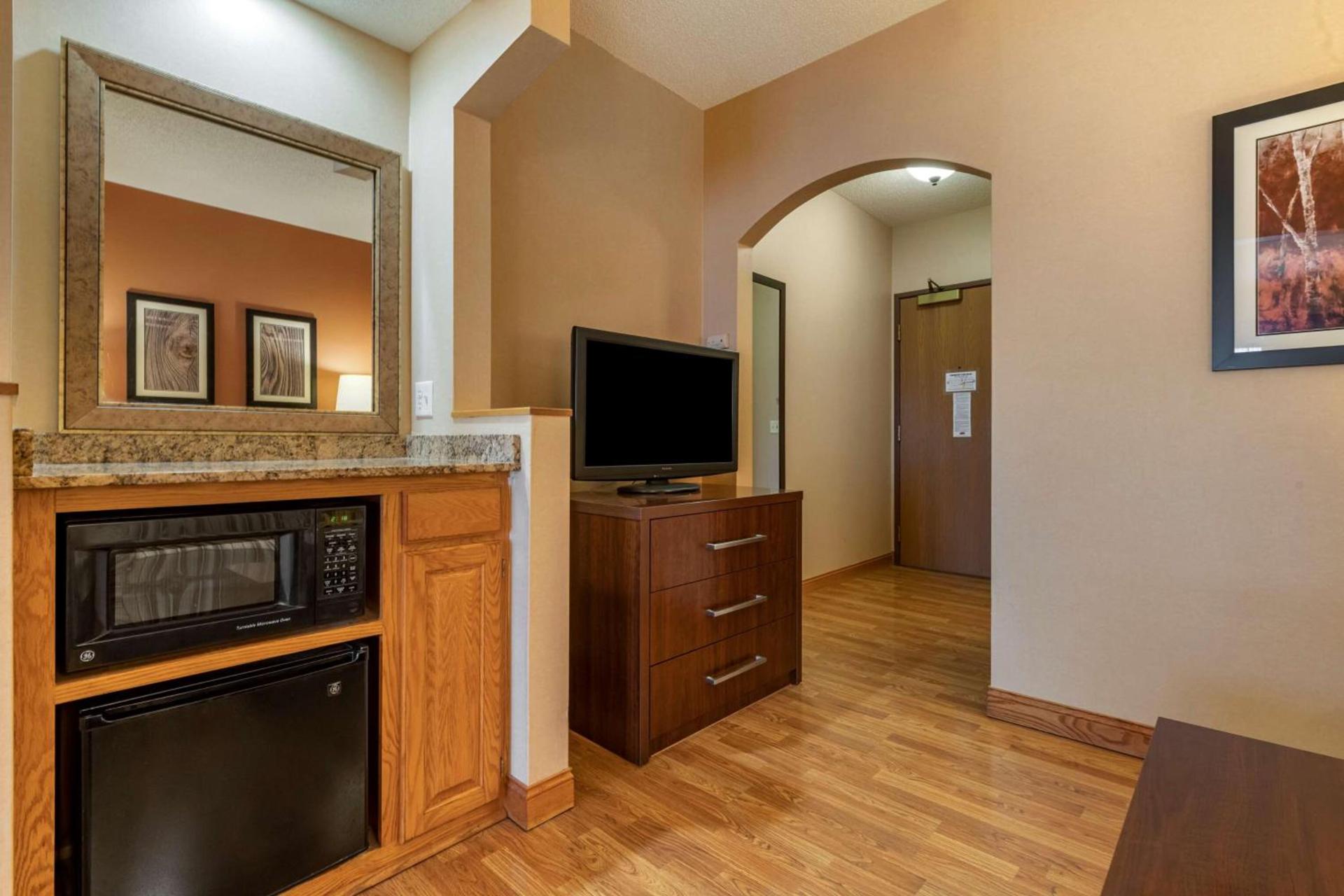 Best Western Plus Chelsea Hotel photo 20