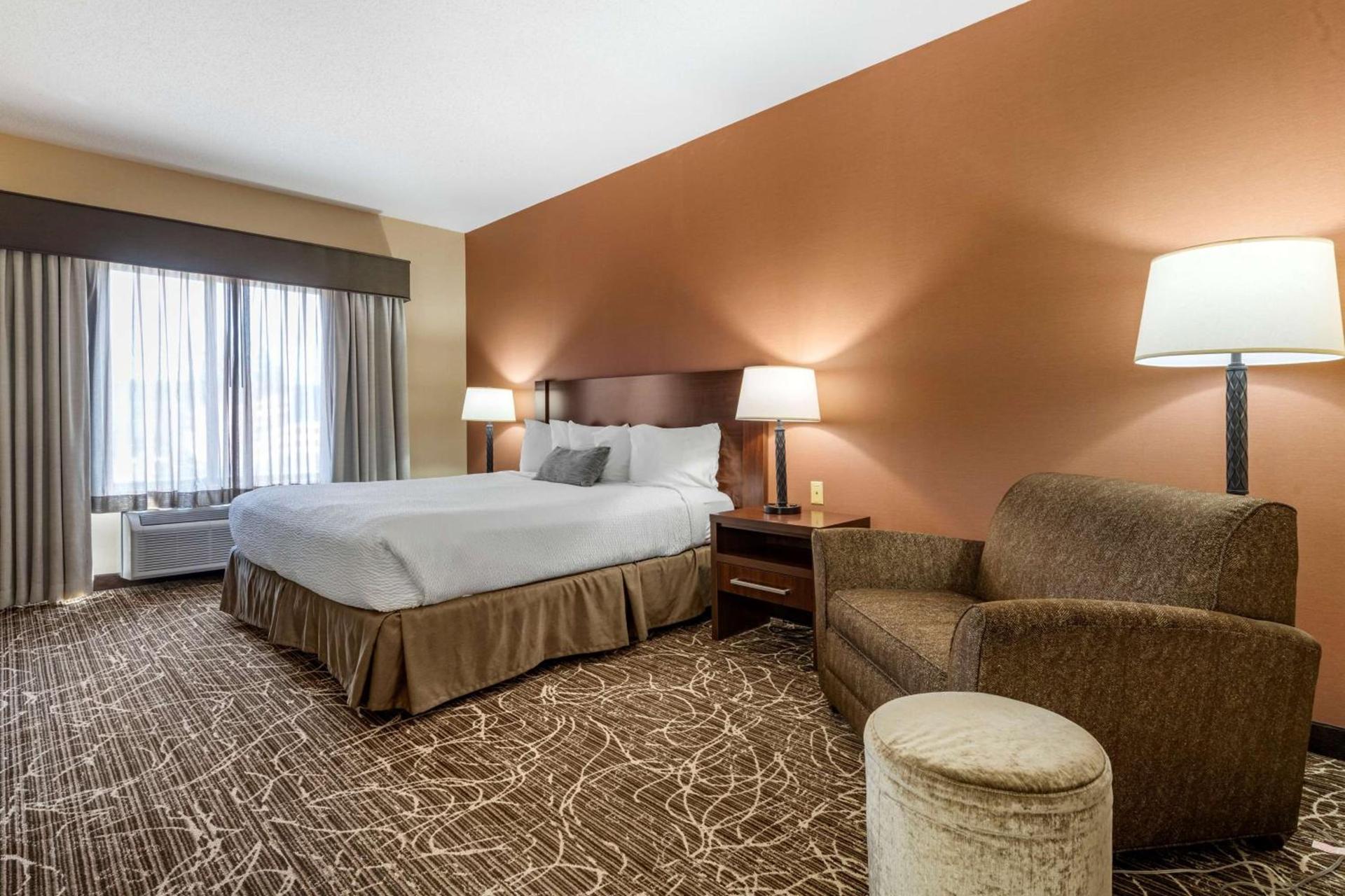 Best Western Plus Chelsea Hotel photo 14