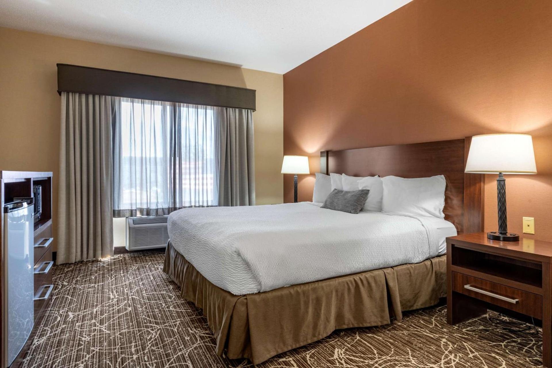 Best Western Plus Chelsea Hotel photo 16