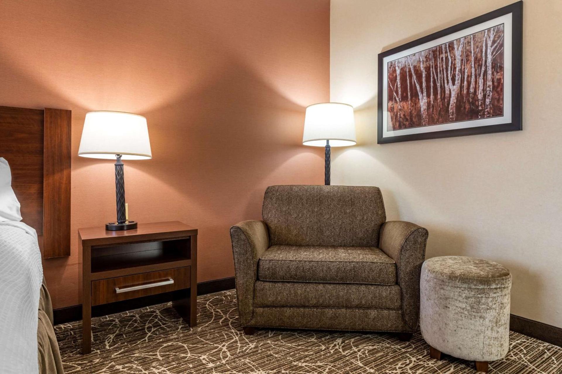 Best Western Plus Chelsea Hotel photo 17