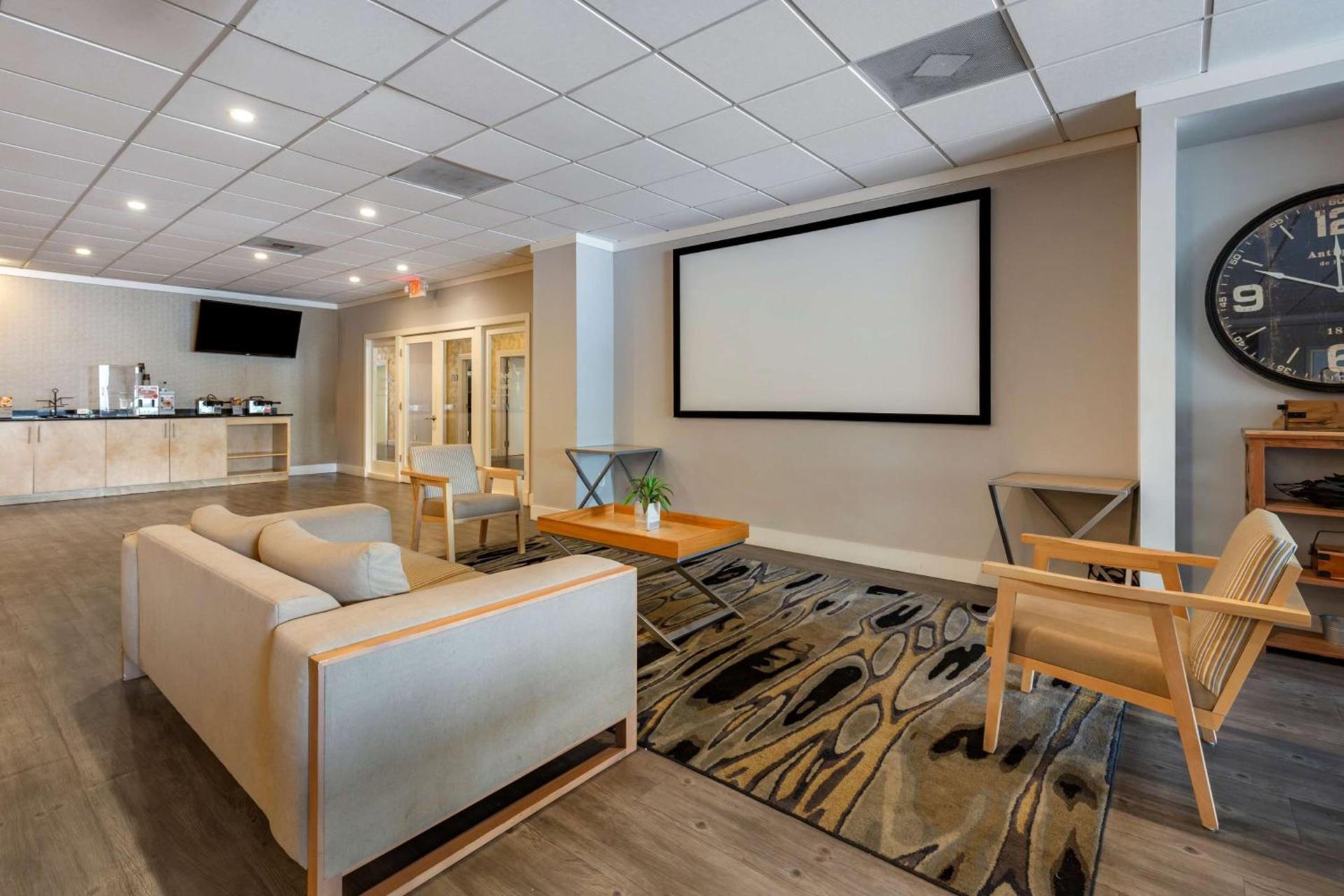 Best Western Plus University Inn photo 12