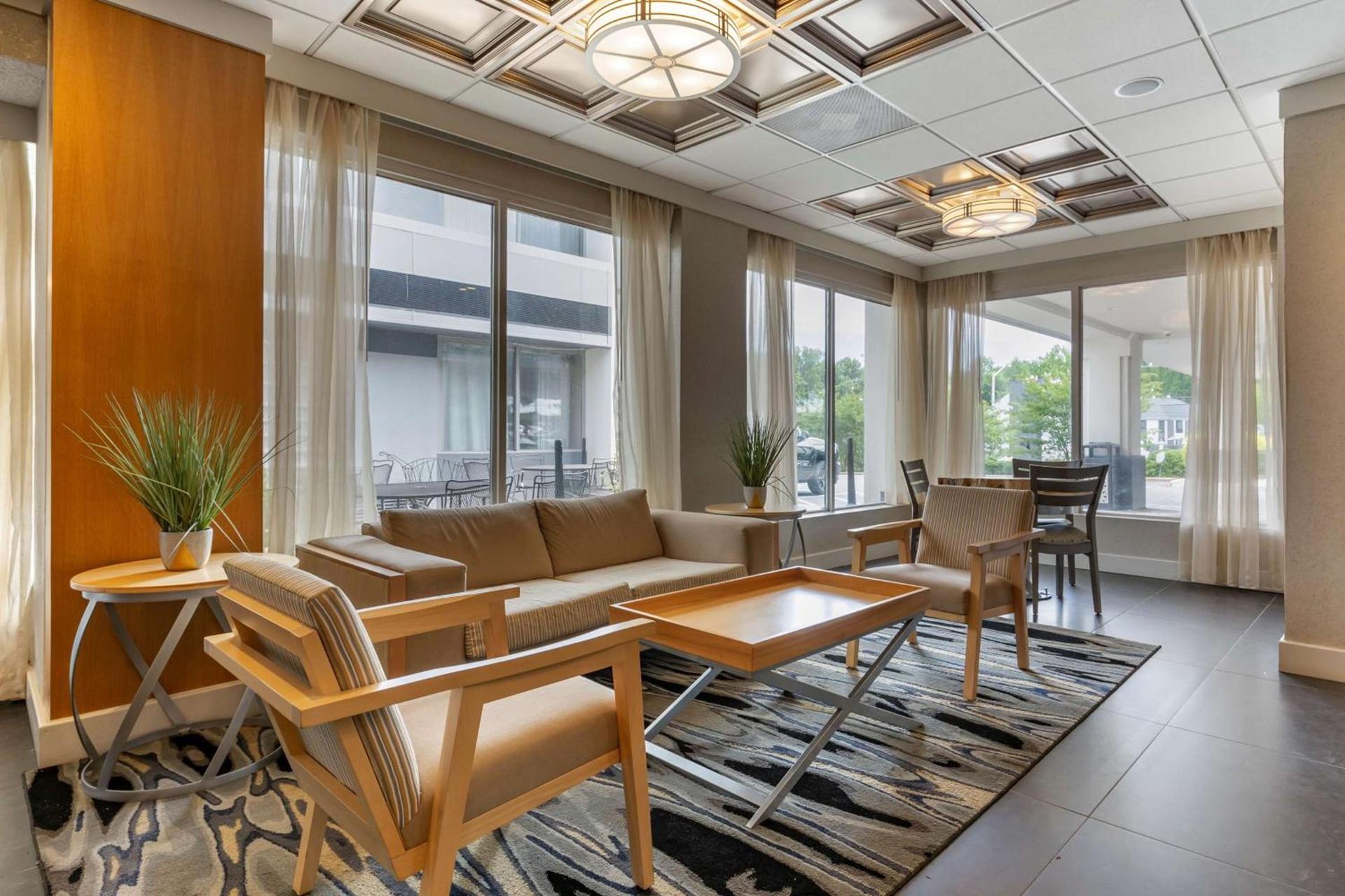 Best Western Plus University Inn photo 4