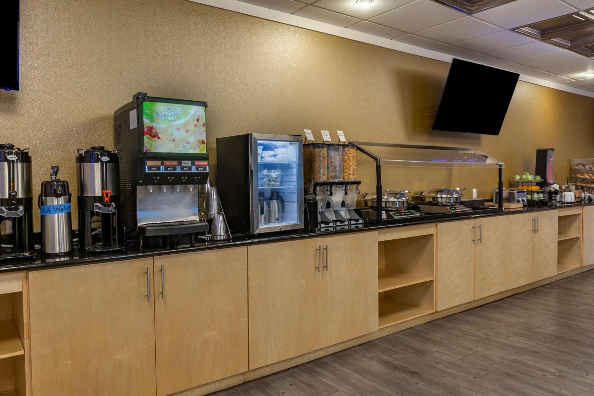 Best Western Plus University Inn photo 25