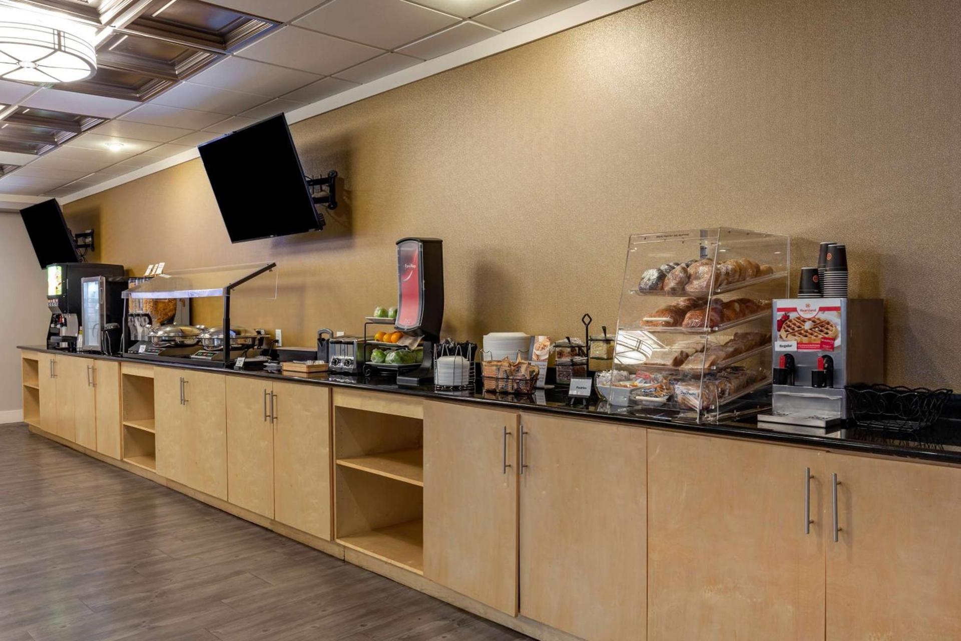Best Western Plus University Inn photo 36