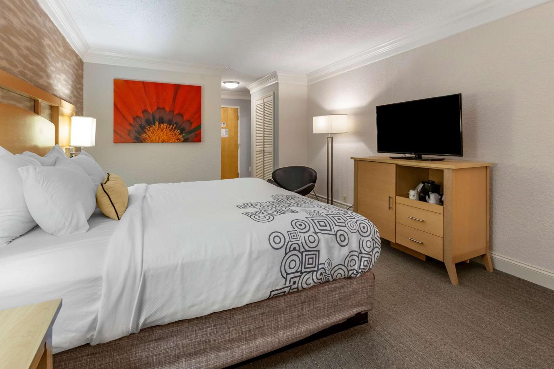 Best Western Plus University Inn photo 17