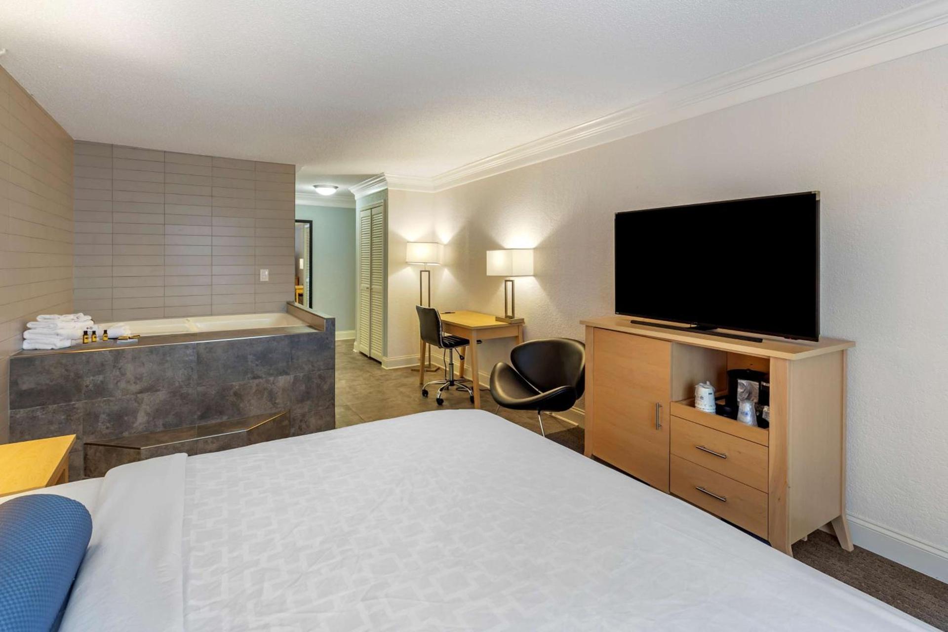 Best Western Plus University Inn photo 24