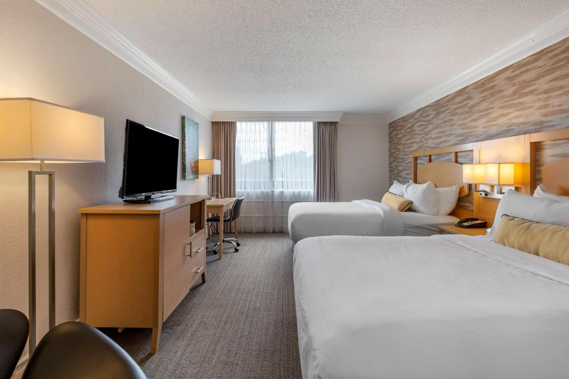 Best Western Plus University Inn photo 5