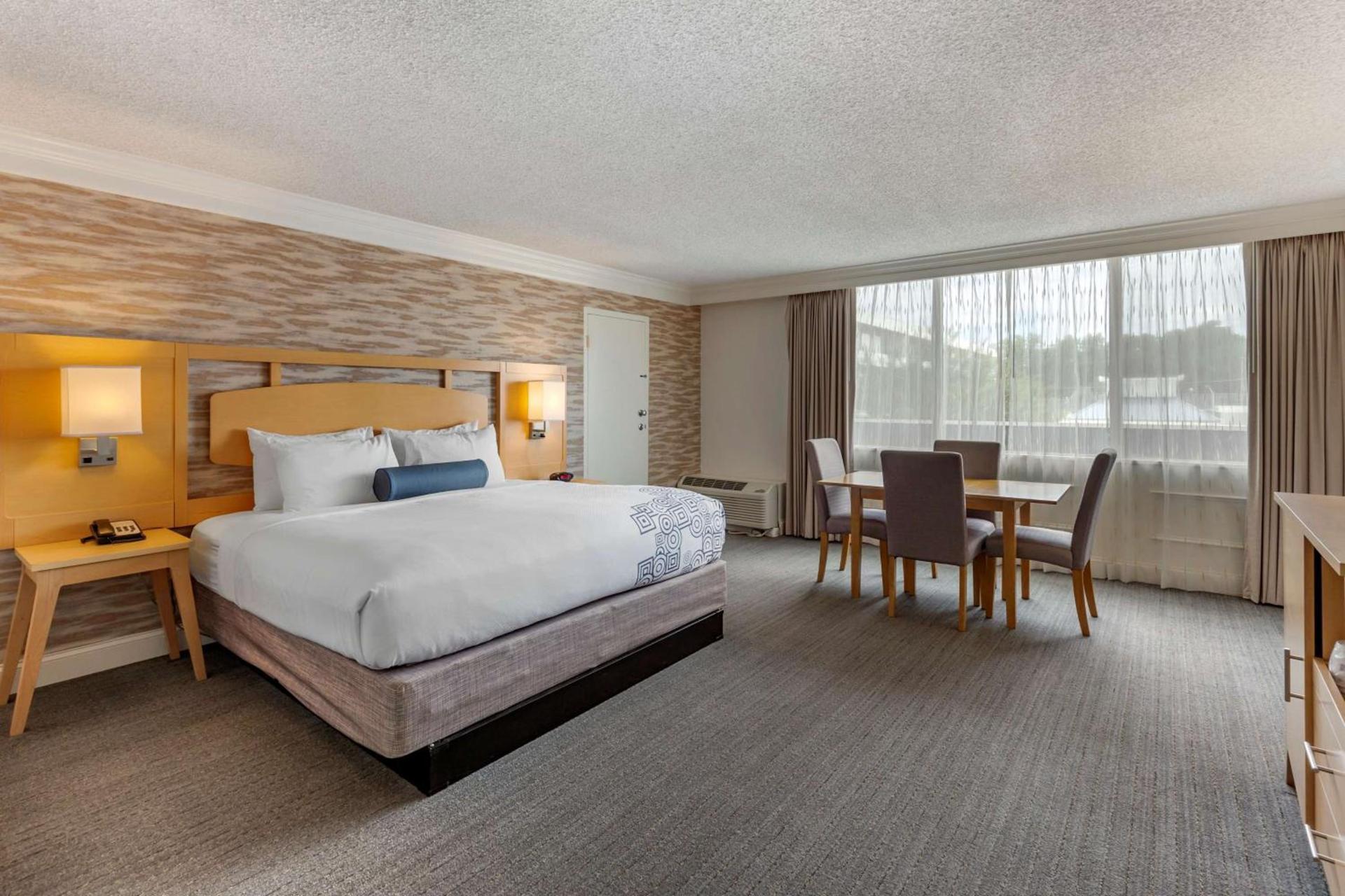 Best Western Plus University Inn photo 3