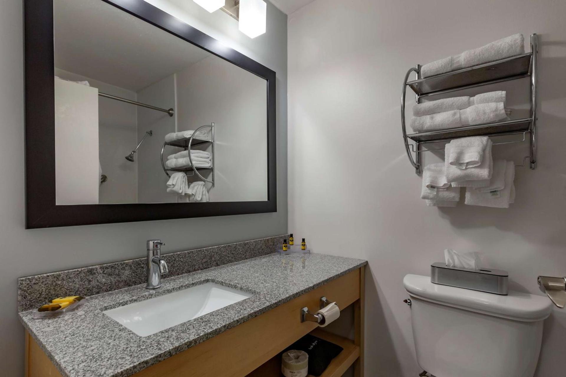 Best Western Plus University Inn photo 30