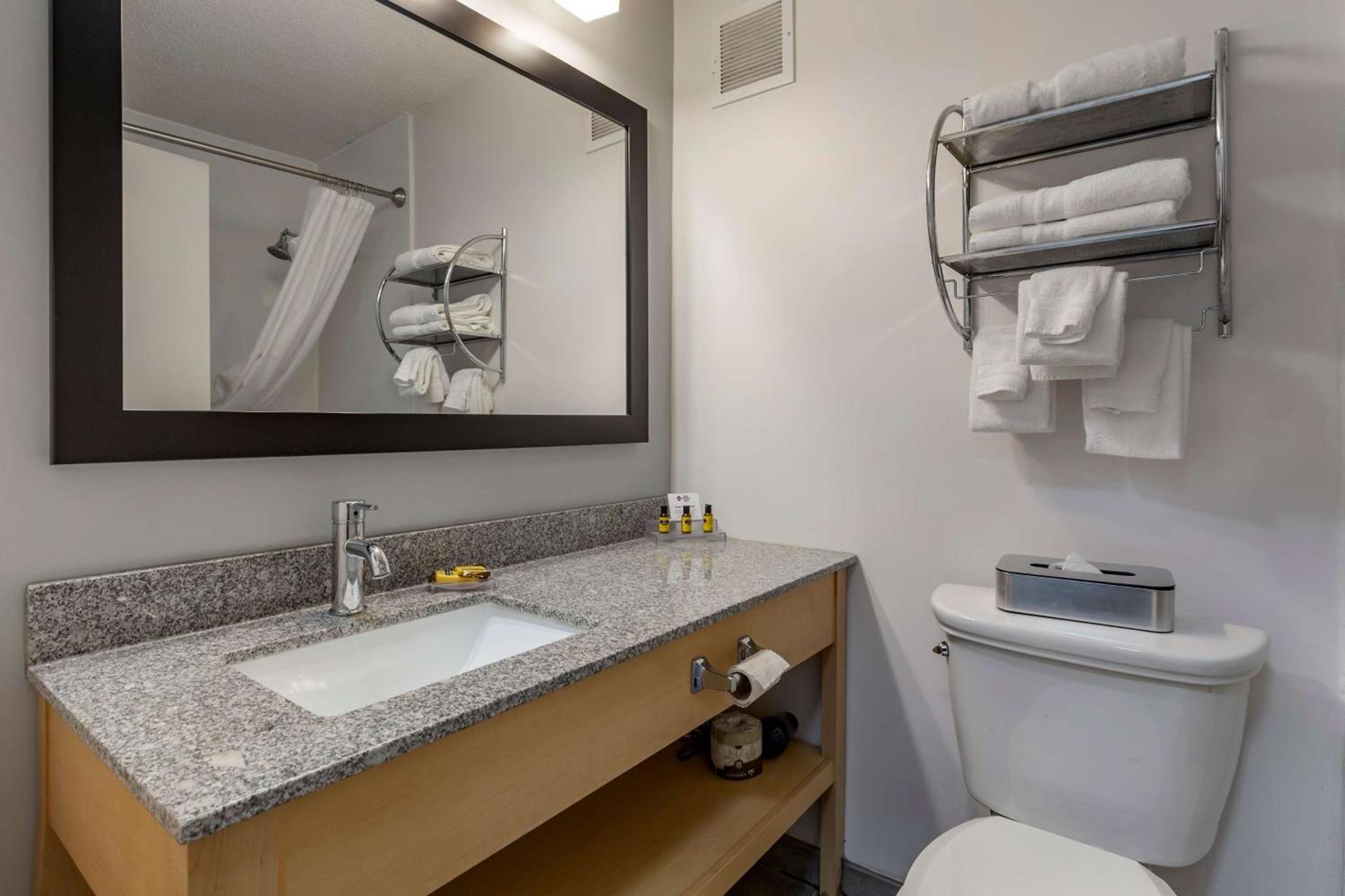 Best Western Plus University Inn photo 32